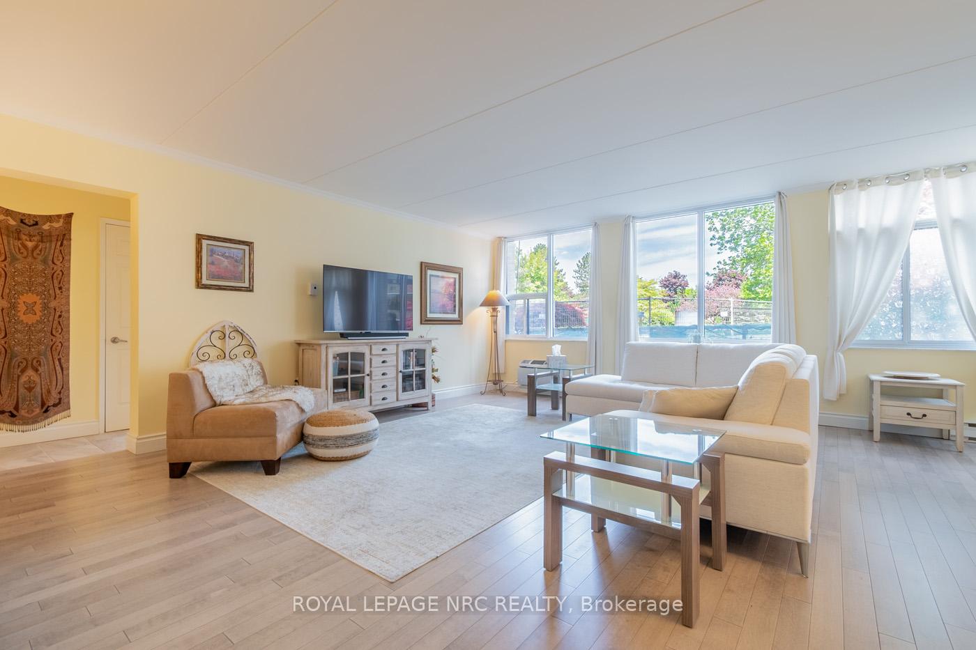Photo 4 of Unit 208B, 200 Hwy 20 W, Pelham, Fonthill — HOMEH