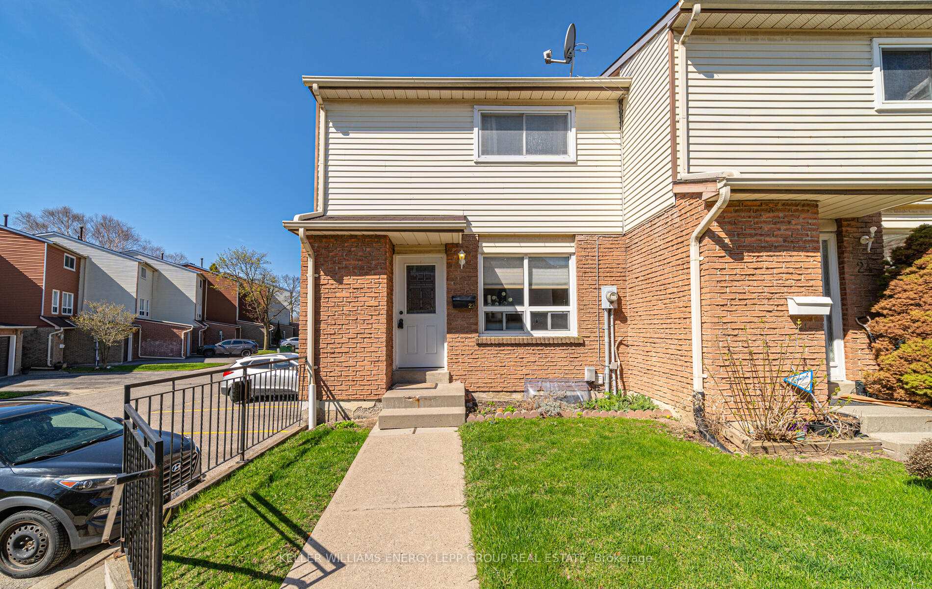 Front of Unit 23, 72 Martin Road
