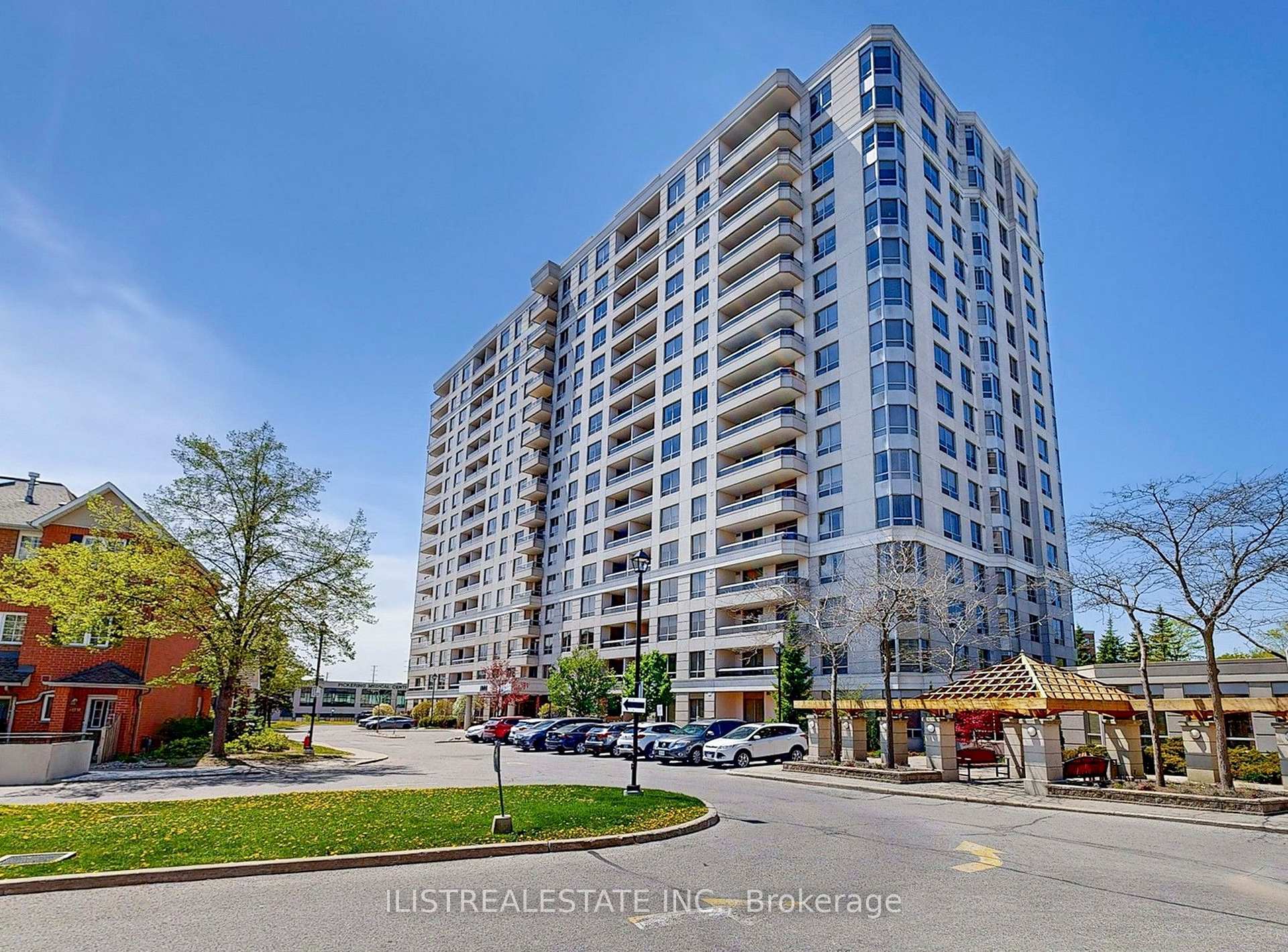 Front of Unit 1216, 1000 The Esplanade N