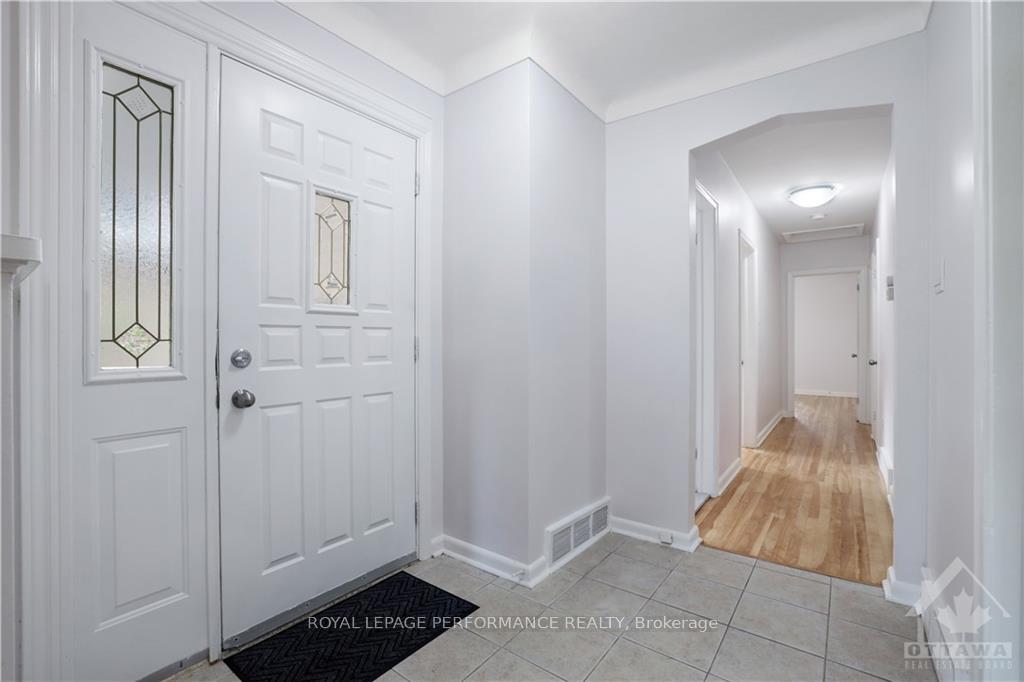 Photo 2 of 821 Weston Drive, Ottawa, Elmvale Acres — HOMEH