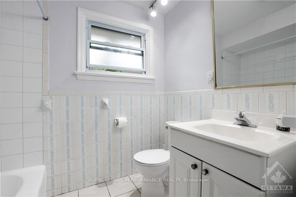 Photo 6 of 821 Weston Drive, Ottawa, Elmvale Acres — HOMEH