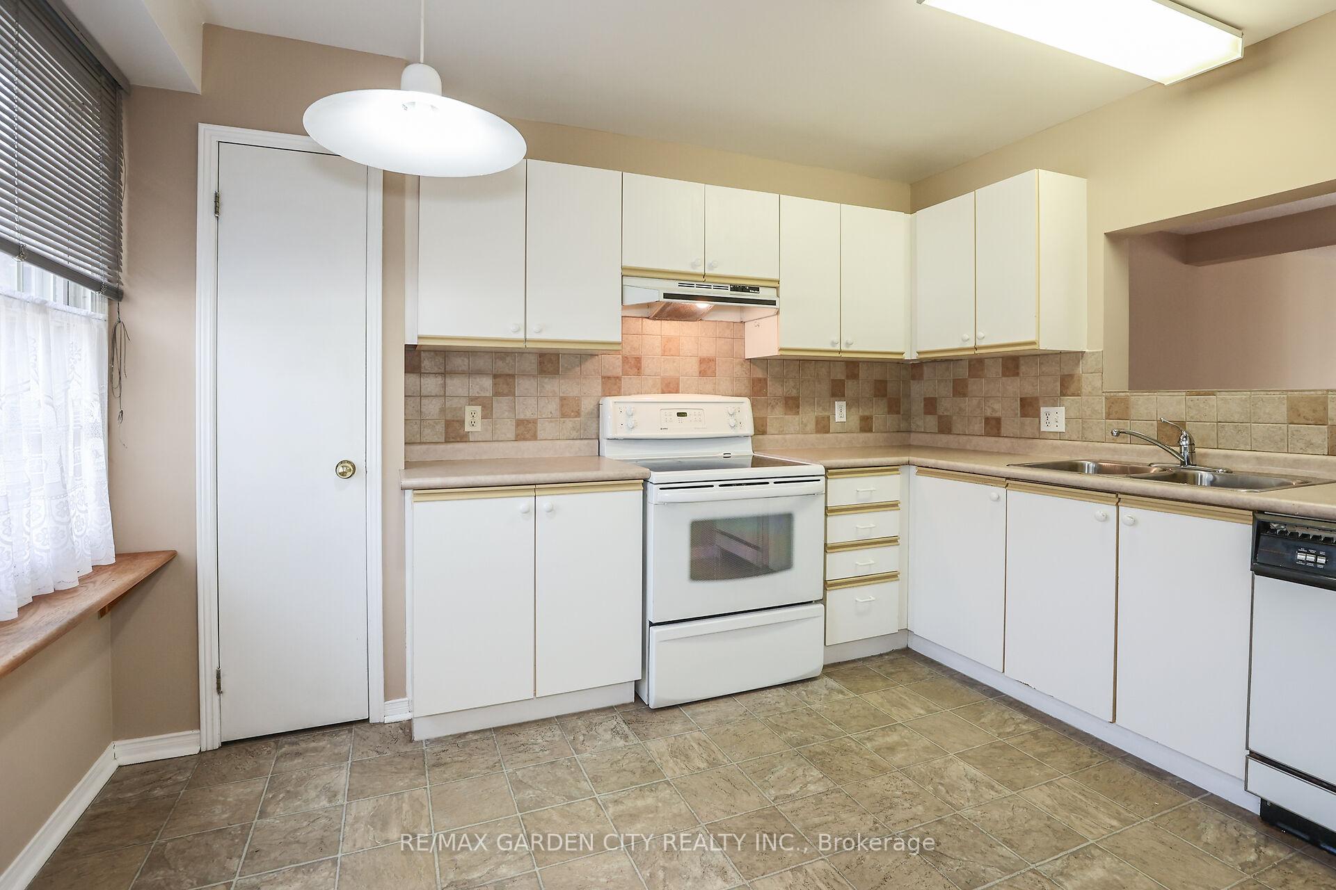 Photo 6 of Unit 44, 55 Kerman Avenue, Grimsby, Grimsby West — HOMEH