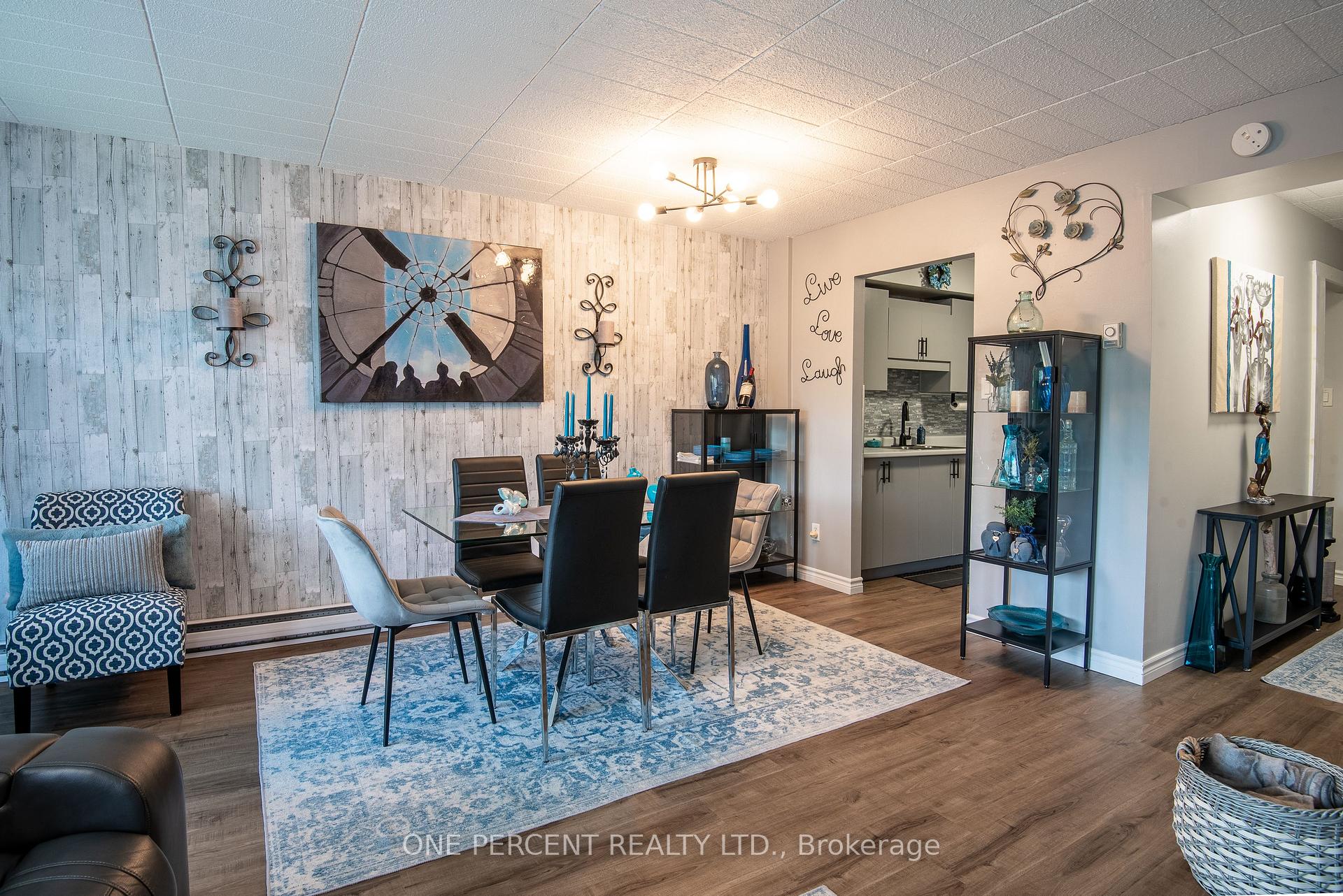 Photo 3 of Unit 103, 105 Conroy Crescent, Guelph, Dovercliffe Park/Old University — HOMEH