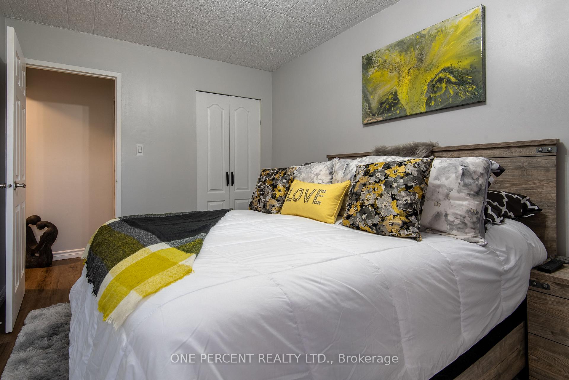 Photo 13 of Unit 103, 105 Conroy Crescent, Guelph, Dovercliffe Park/Old University — HOMEH