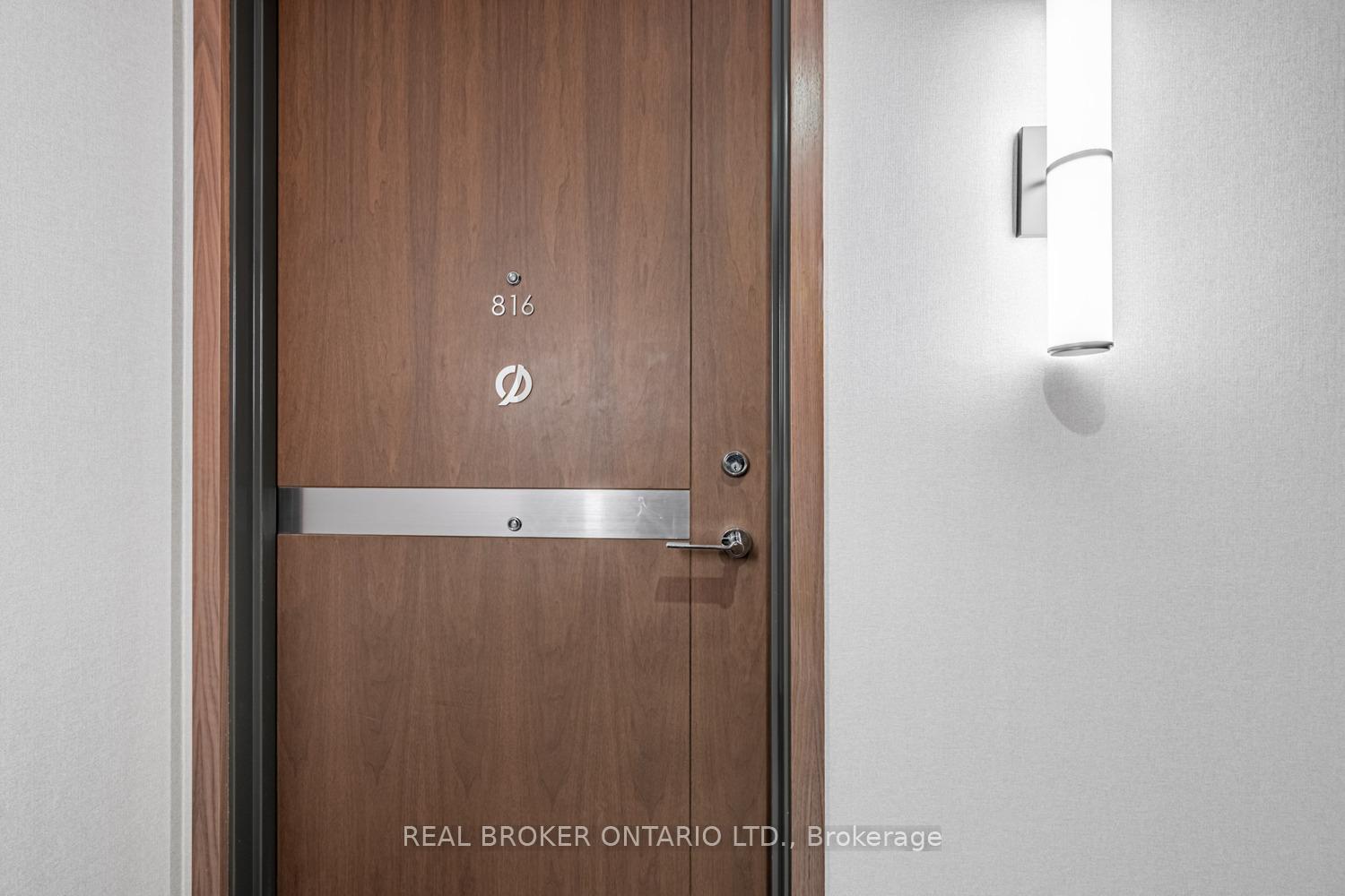 Photo 2 of Unit 816, 19 Bathurst Street, Toronto, Waterfront Communities — HOMEH
