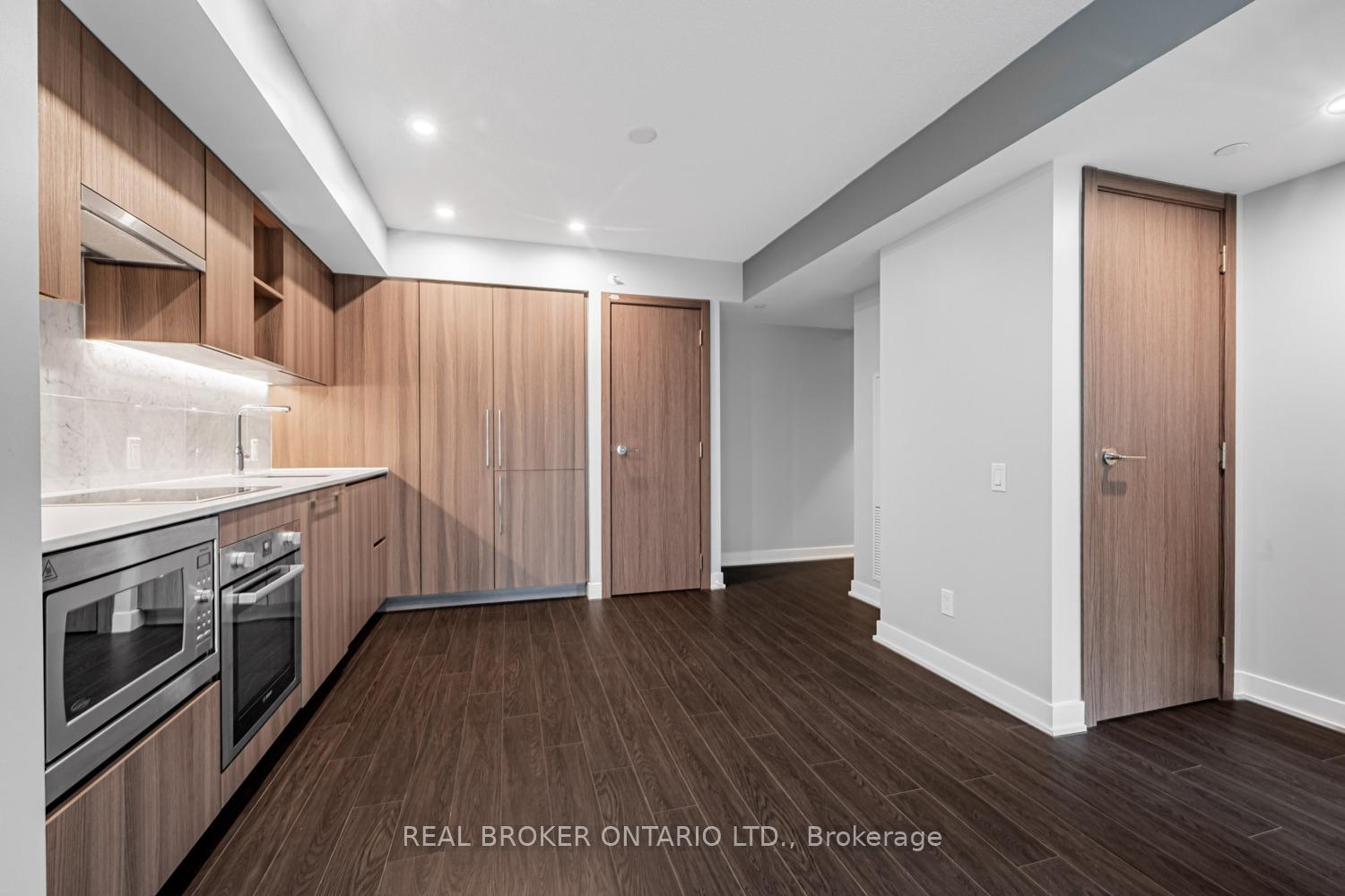 Photo 9 of Unit 816, 19 Bathurst Street, Toronto, Waterfront Communities — HOMEH