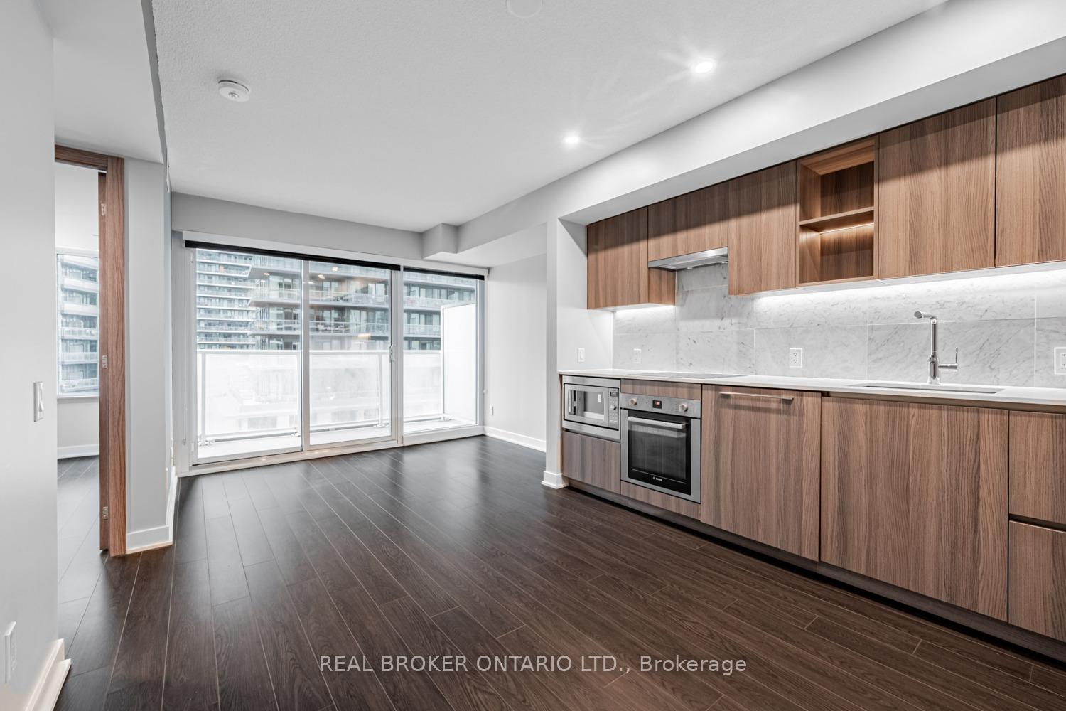 Photo 10 of Unit 816, 19 Bathurst Street, Toronto, Waterfront Communities — HOMEH