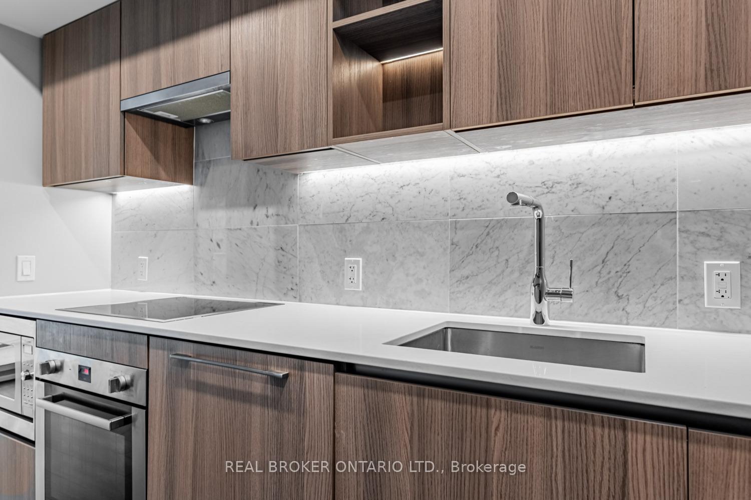Photo 13 of Unit 816, 19 Bathurst Street, Toronto, Waterfront Communities — HOMEH