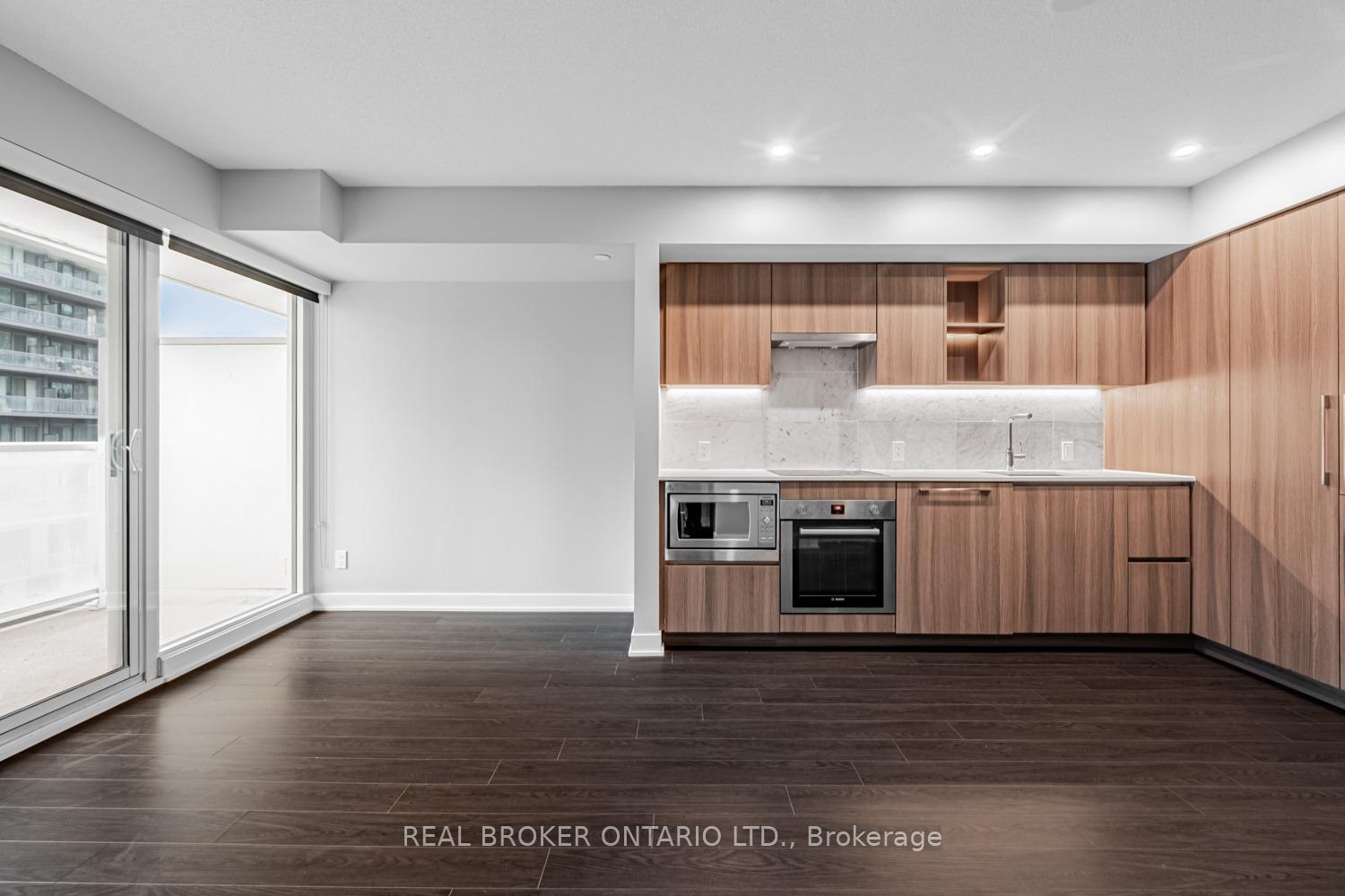 Photo 16 of Unit 816, 19 Bathurst Street, Toronto, Waterfront Communities — HOMEH