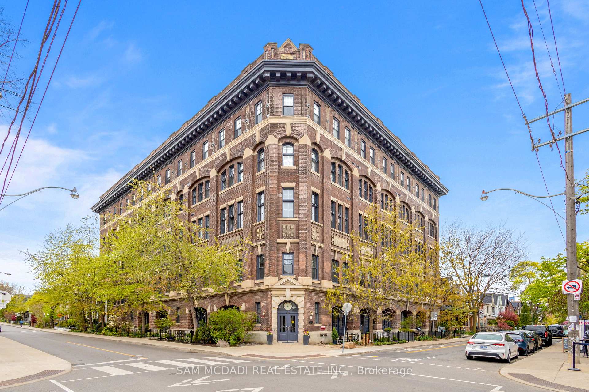 Front of Unit 204, 183 Dovercourt Road