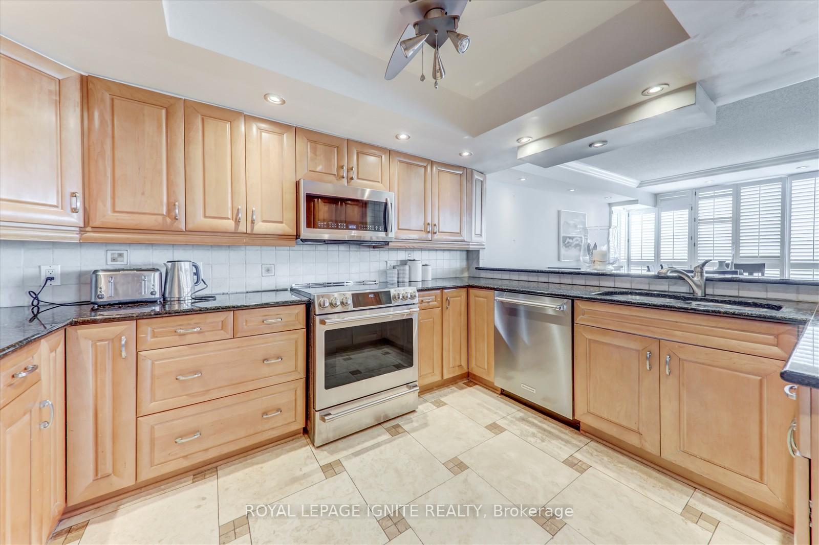 Photo 14 of Unit 812, 45 Cumberland Lane, Ajax, South West — HOMEH