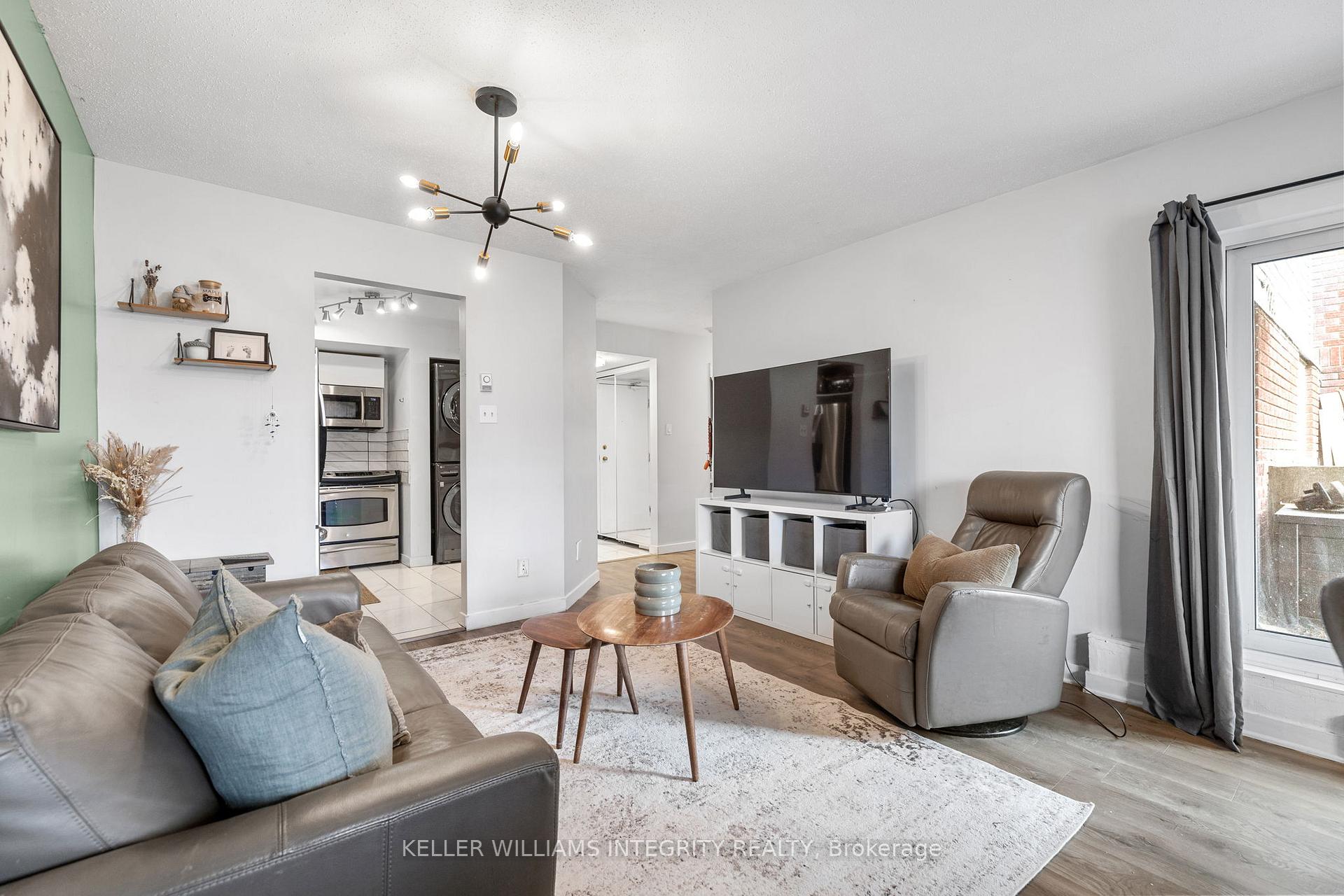 Photo 8 of Unit 1, 266 Lorry Greenberg Drive, Ottawa, Hunt Club Park/Greenboro — HOMEH