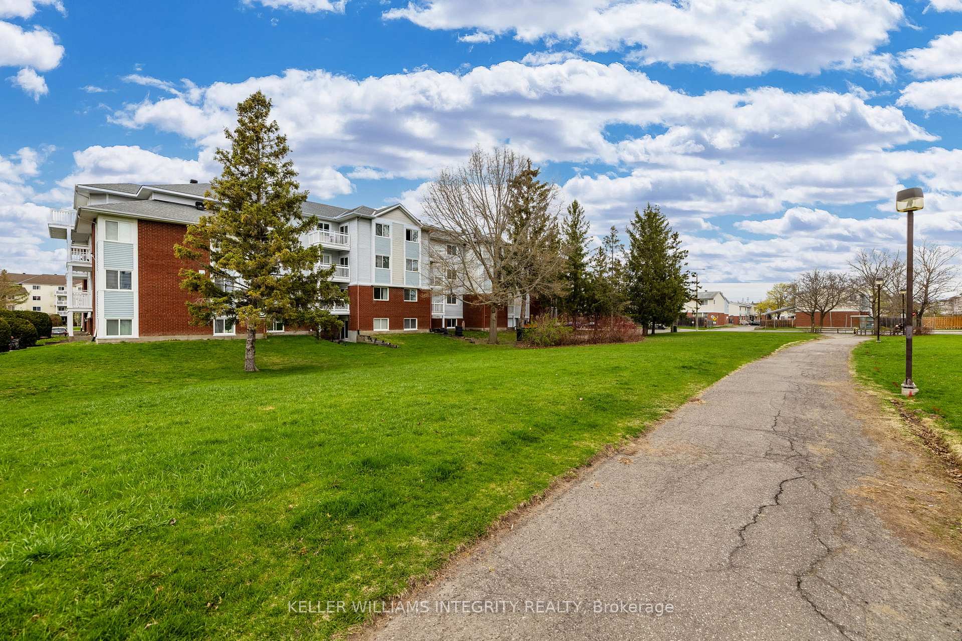 Photo 20 of Unit 1, 266 Lorry Greenberg Drive, Ottawa, Hunt Club Park/Greenboro — HOMEH