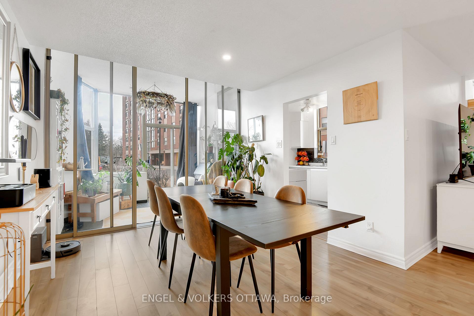 Photo 30 of Unit 101, 2759 Carousel Crescent, Ottawa, Emerald Woods/Sawmill Creek — HOMEH