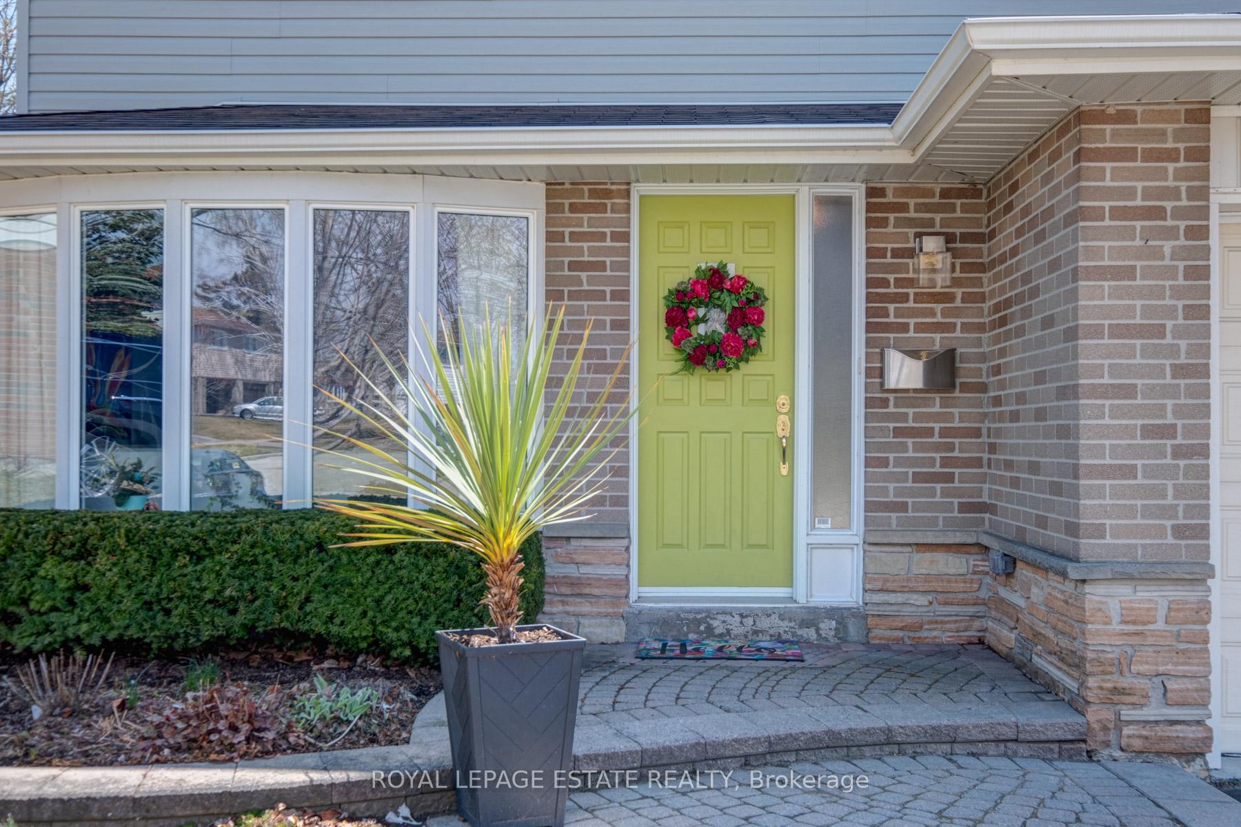 Photo 1 of 76 Harland Crescent, Ajax, South East — HOMEH