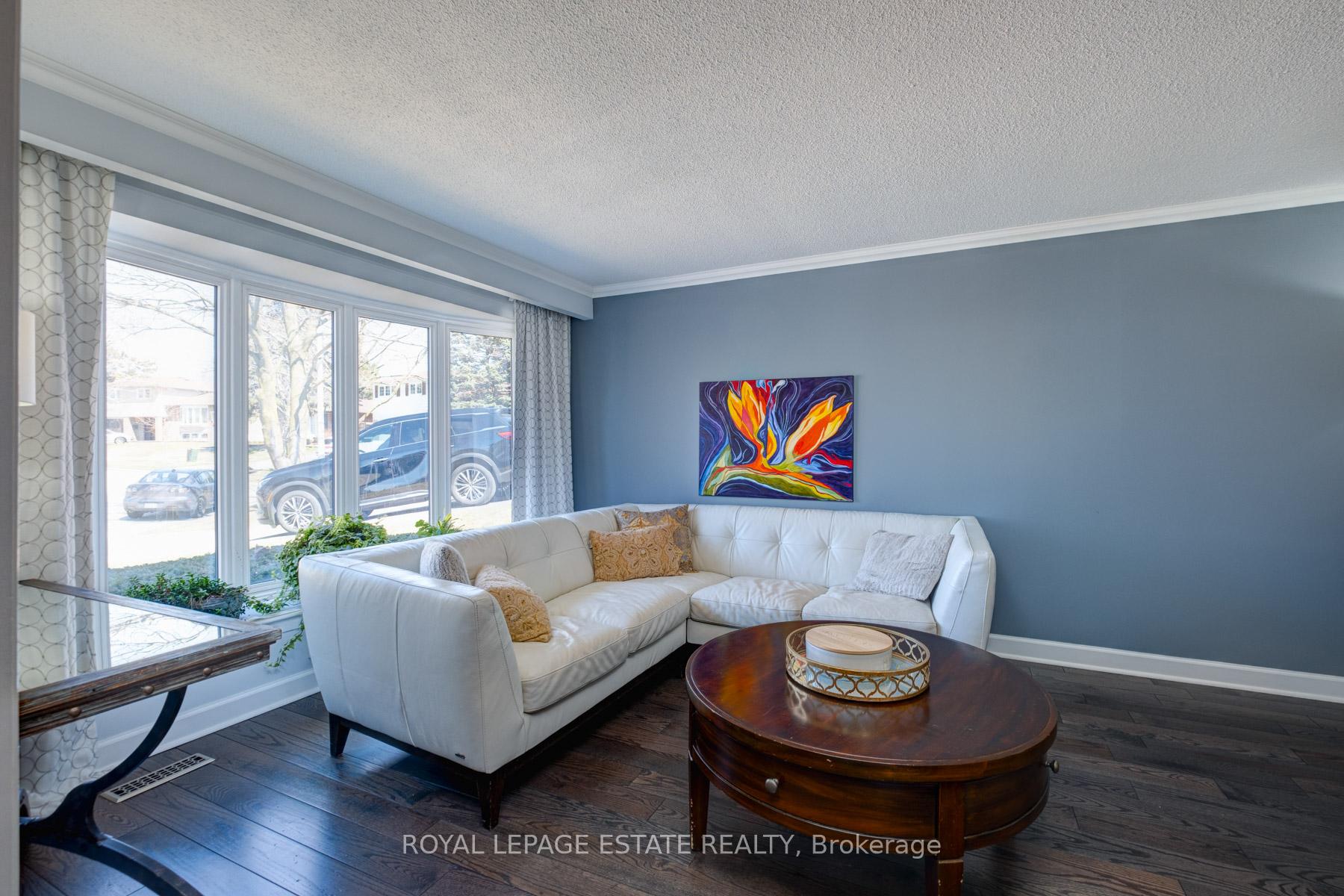 Photo 6 of 76 Harland Crescent, Ajax, South East — HOMEH