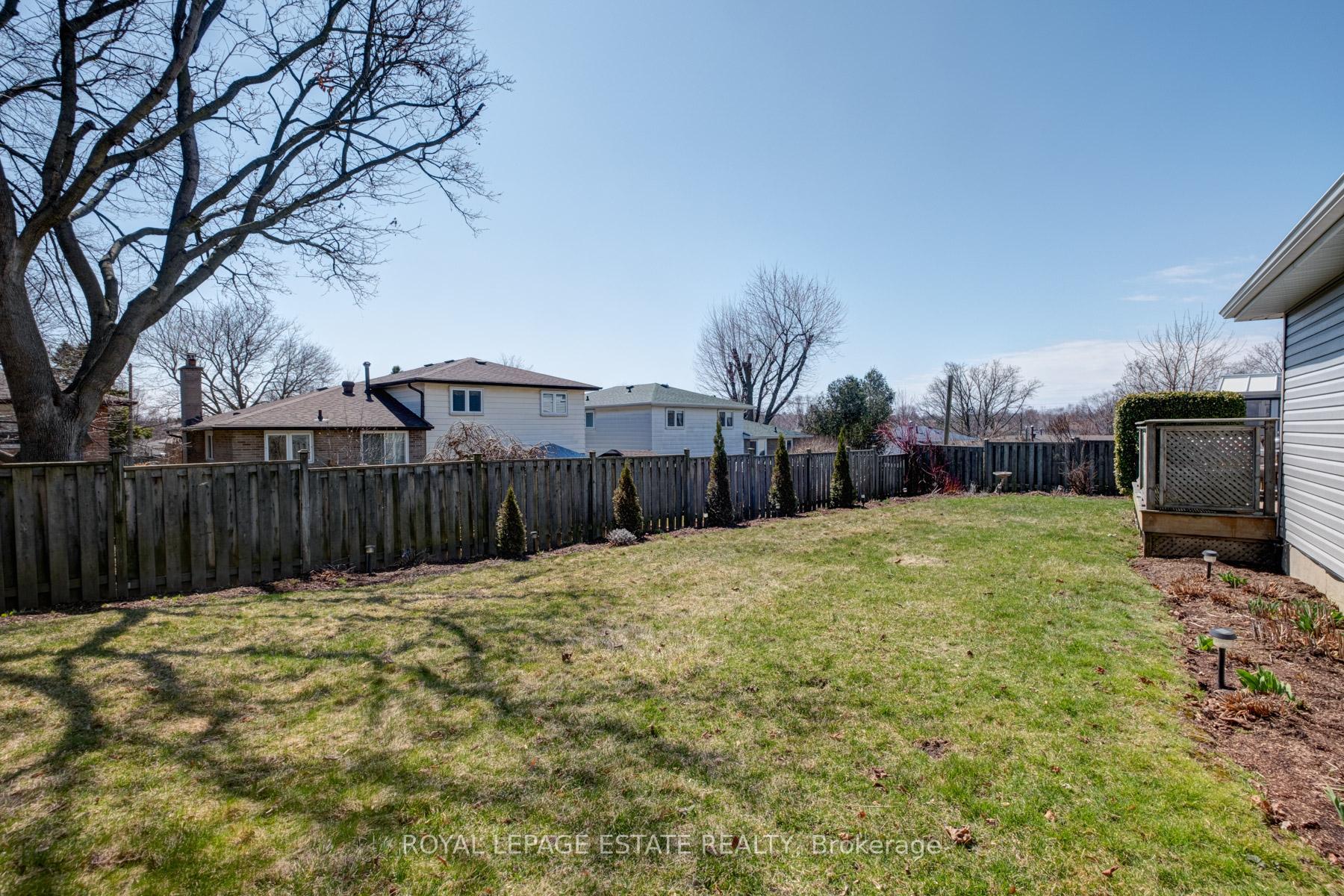 Photo 31 of 76 Harland Crescent, Ajax, South East — HOMEH