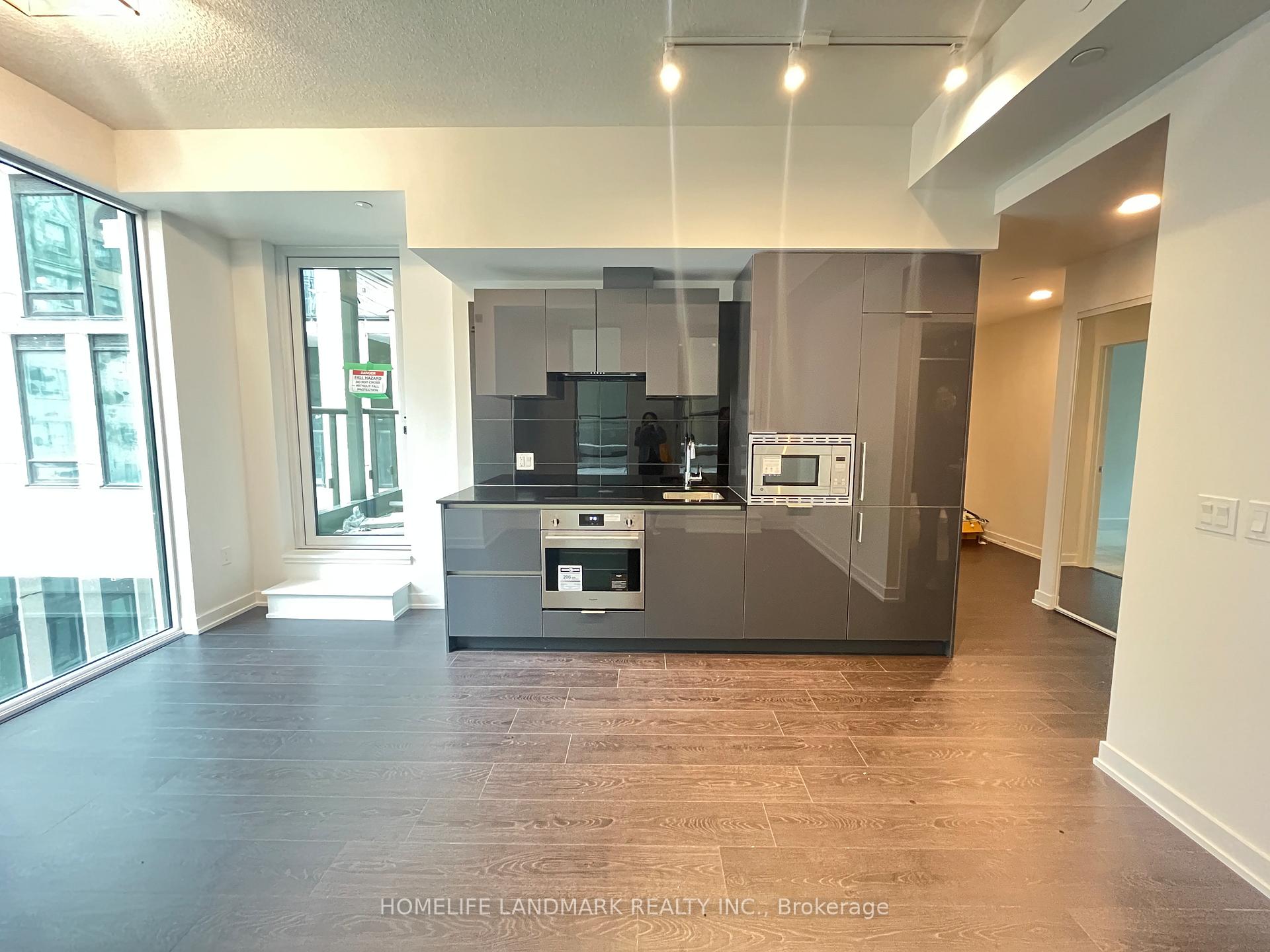 Photo 3 of Unit 715, 121 St Patrick Street, Toronto, Kensington-Chinatown — HOMEH
