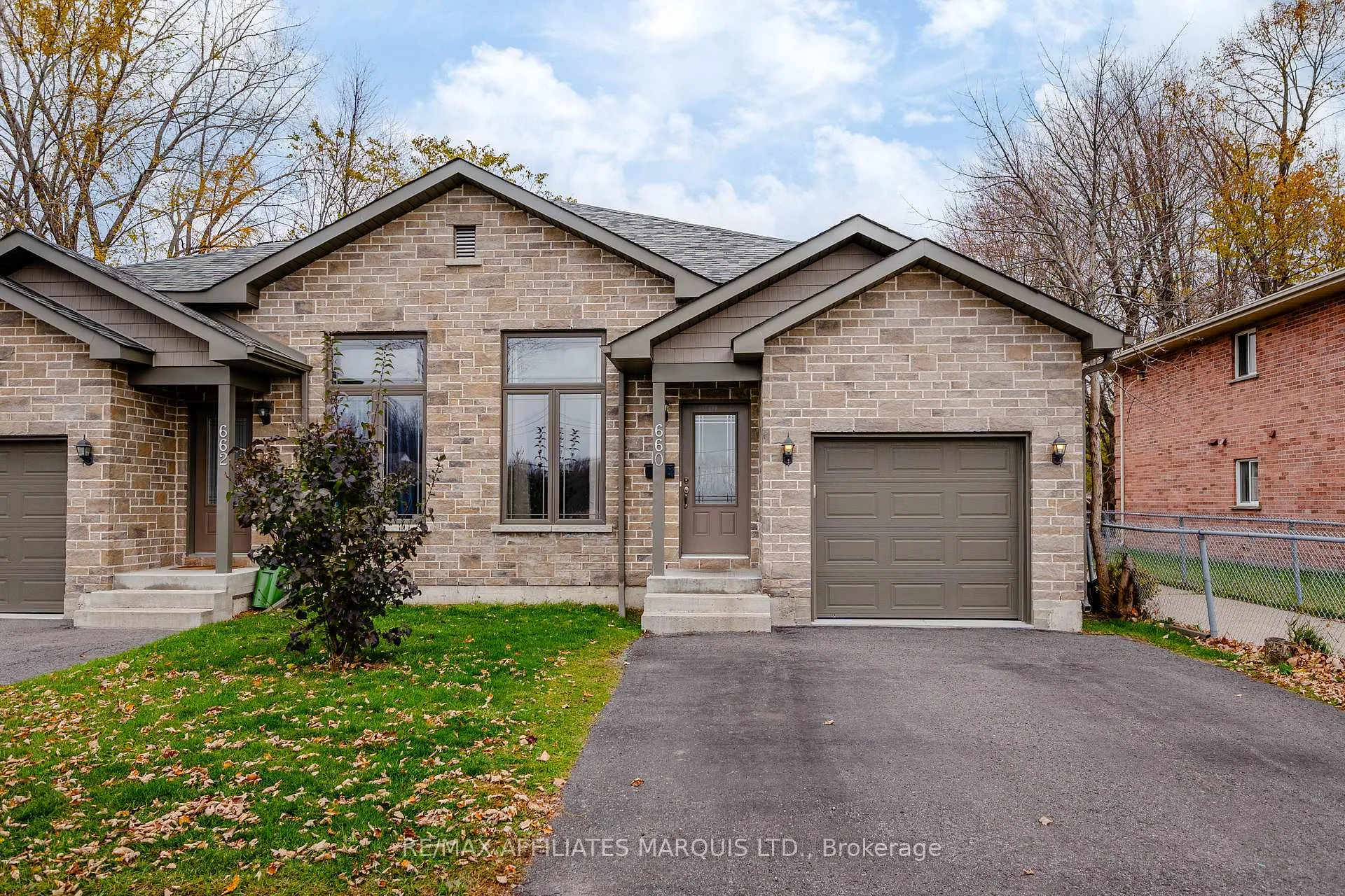 Photo 1 of 660 Hamilton Crescent, Cornwall — HOMEH