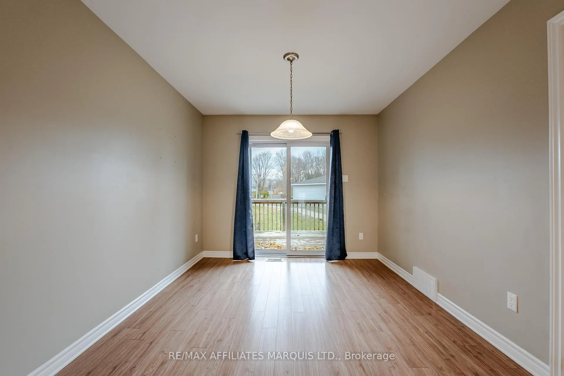Photo 13 of 660 Hamilton Crescent, Cornwall — HOMEH