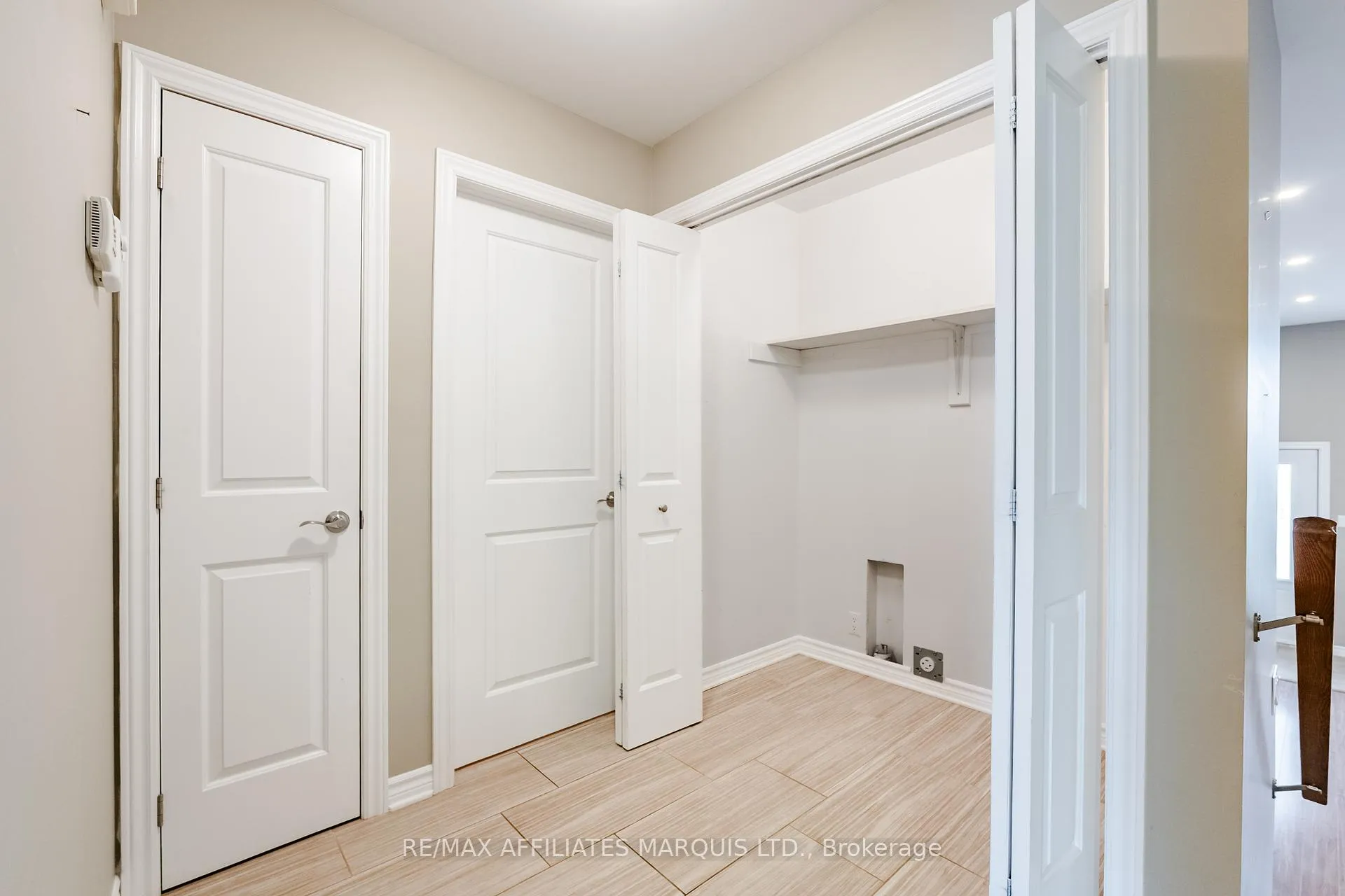 Photo 15 of 660 Hamilton Crescent, Cornwall — HOMEH