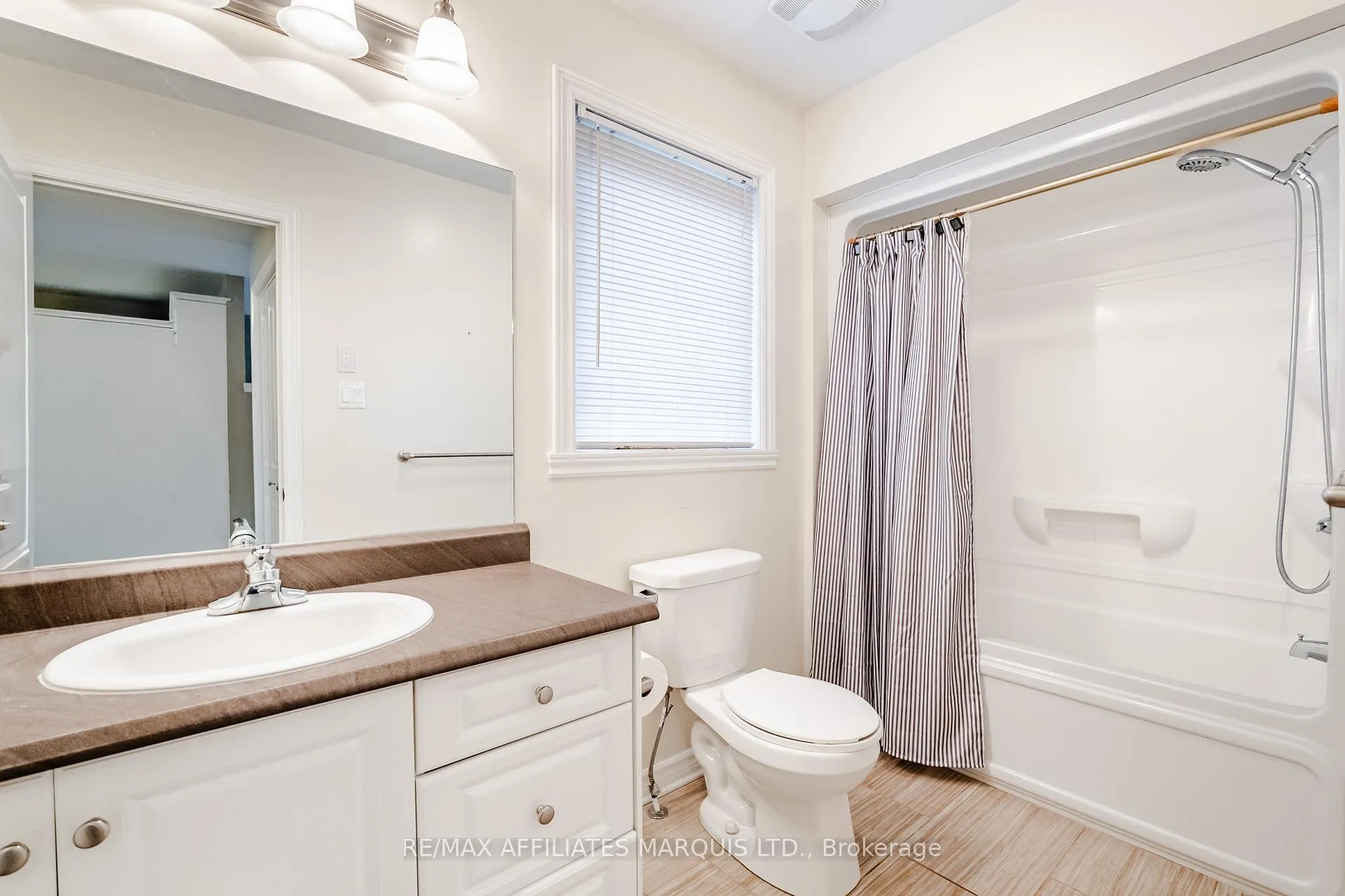 Photo 16 of 660 Hamilton Crescent, Cornwall — HOMEH