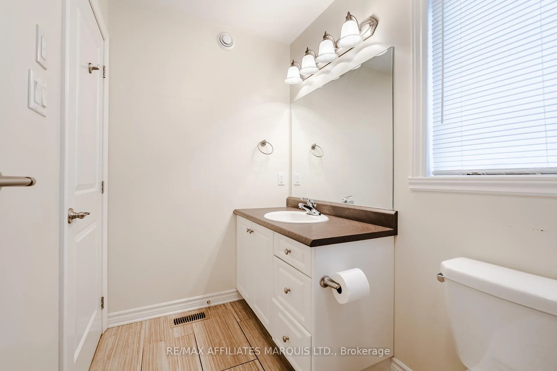 Photo 18 of 660 Hamilton Crescent, Cornwall — HOMEH