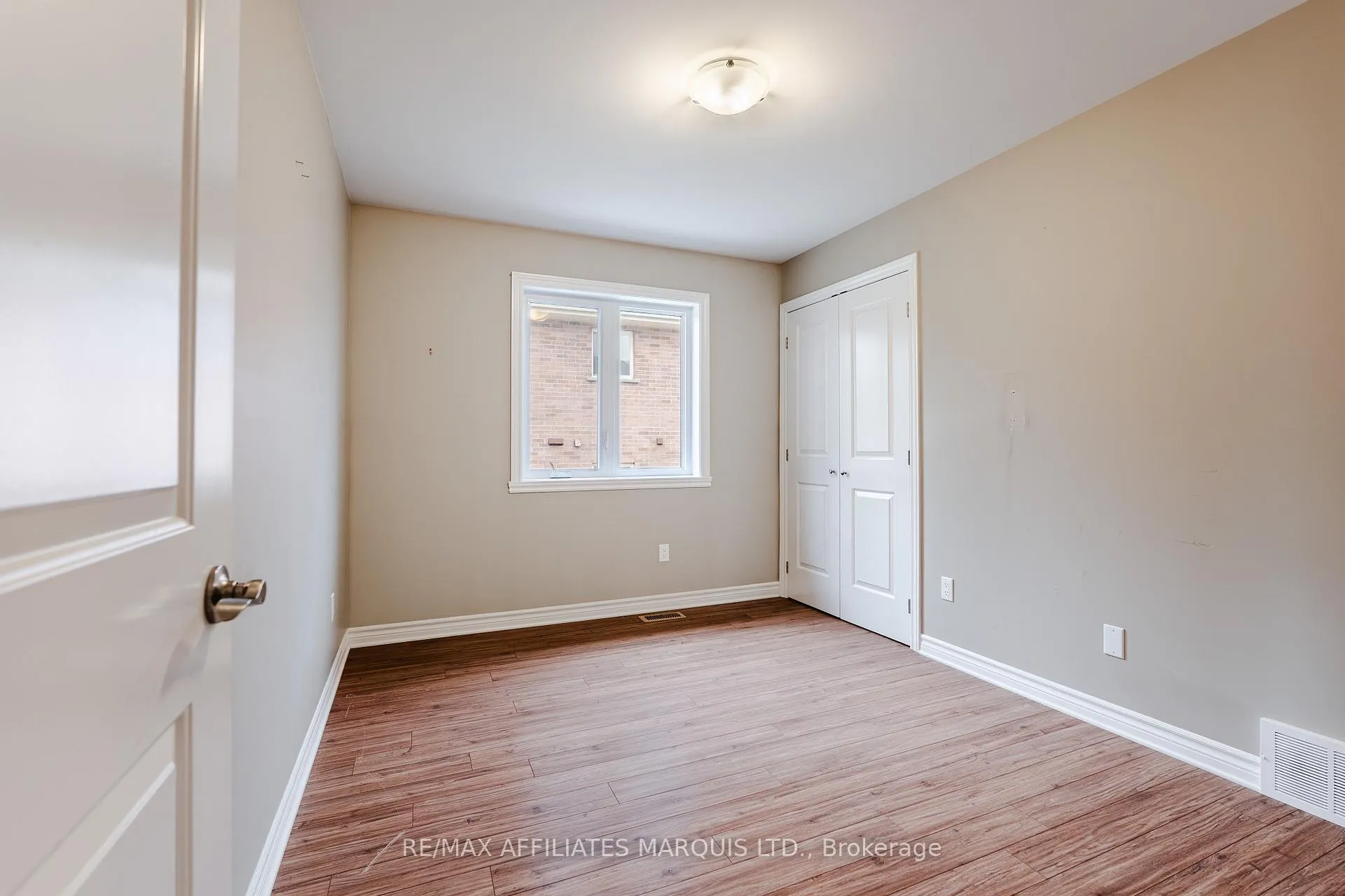 Photo 19 of 660 Hamilton Crescent, Cornwall — HOMEH