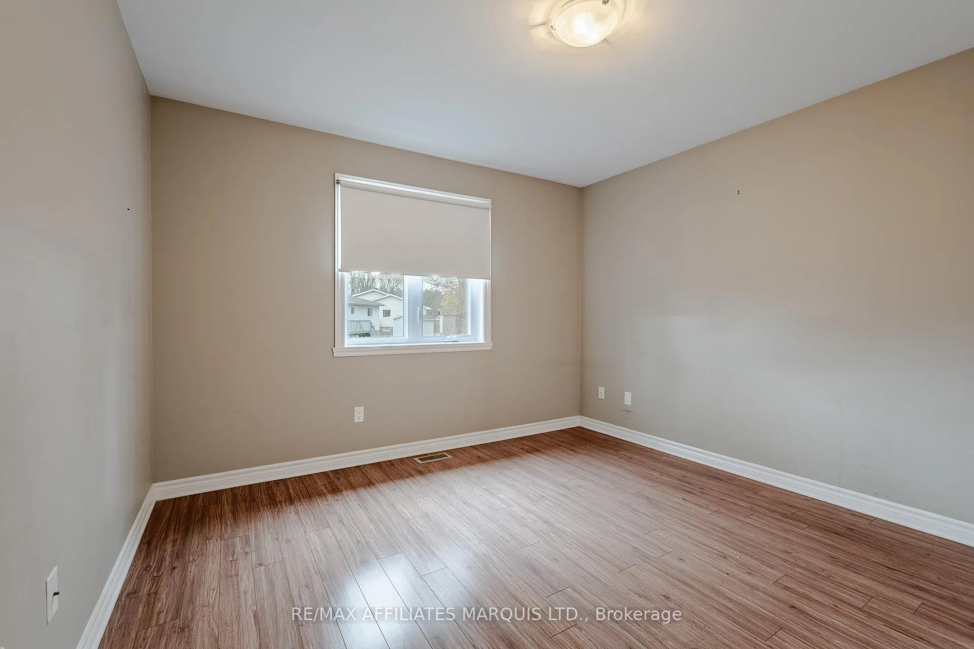 Photo 21 of 660 Hamilton Crescent, Cornwall — HOMEH