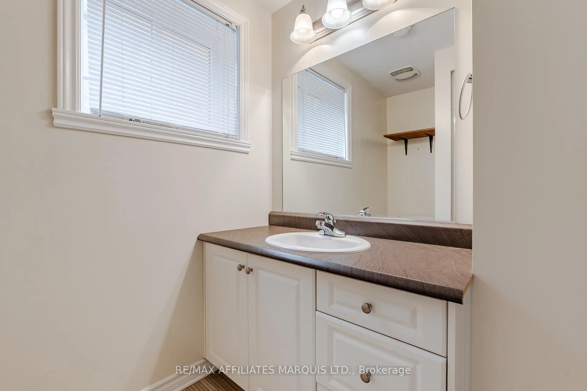 Photo 32 of 660 Hamilton Crescent, Cornwall — HOMEH