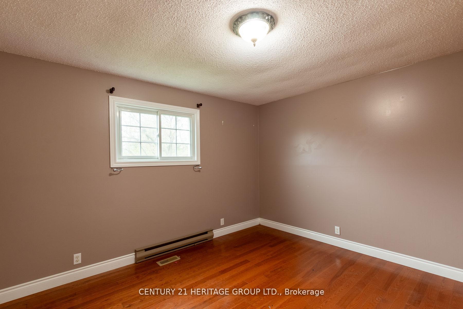 Photo 16 of 70 Dorothy Avenue, Georgina, Sutton & Jackson's Point — HOMEH