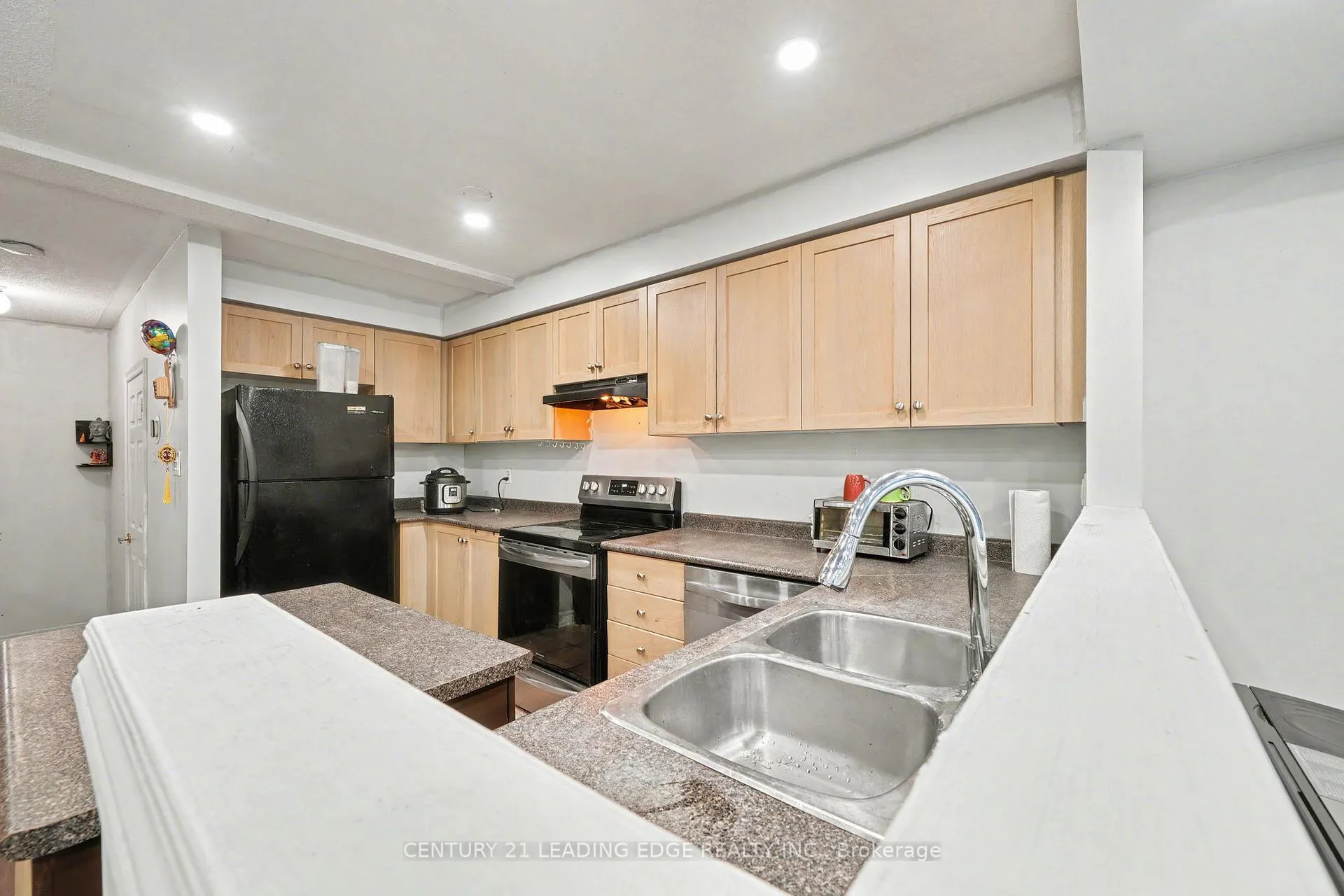Photo 12 of 5 Traymore Street, Brampton, Fletcher's Meadow — HOMEH