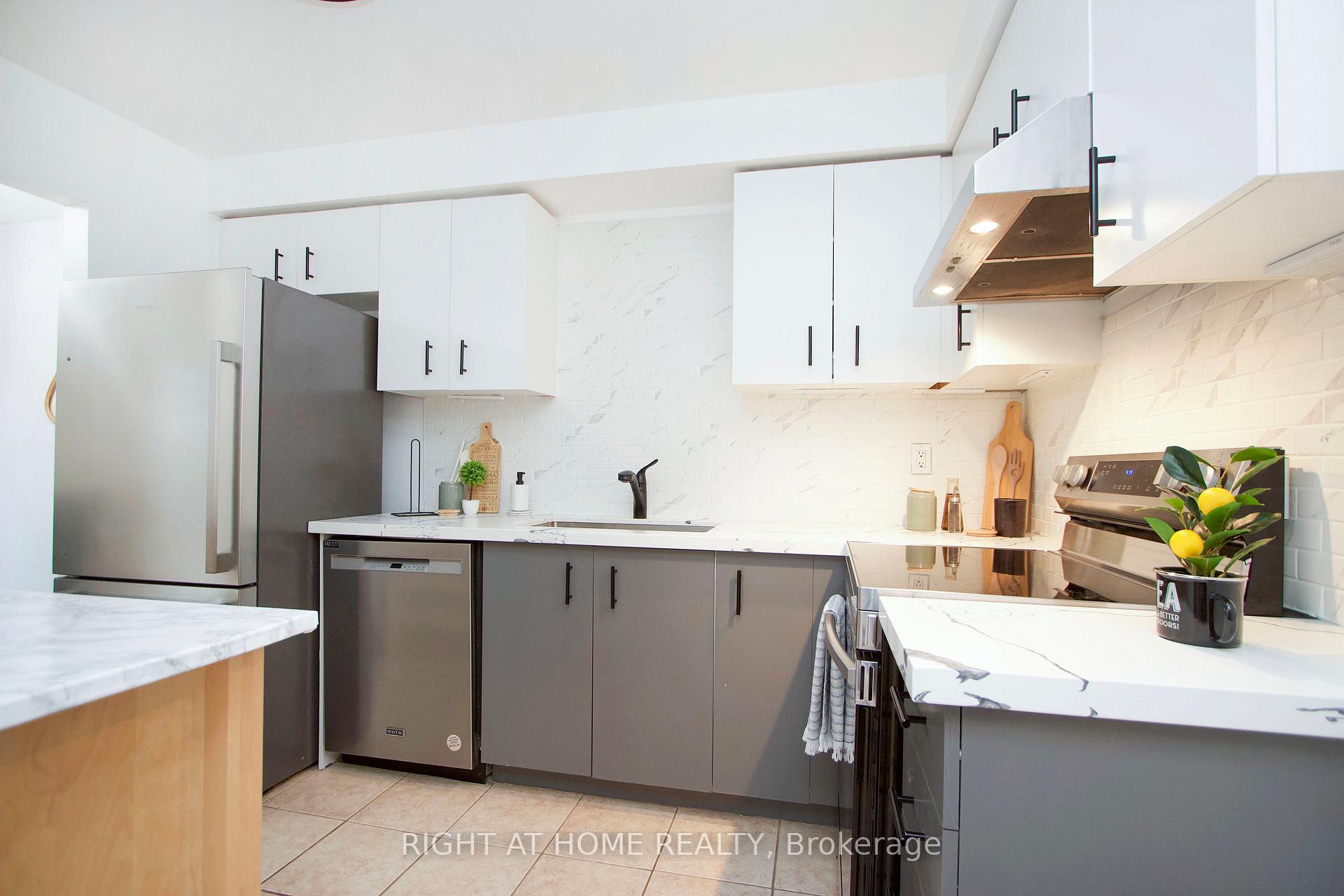 Photo 14 of Unit 204, 10 Bassett Boulevard, Whitby, Pringle Creek — HOMEH