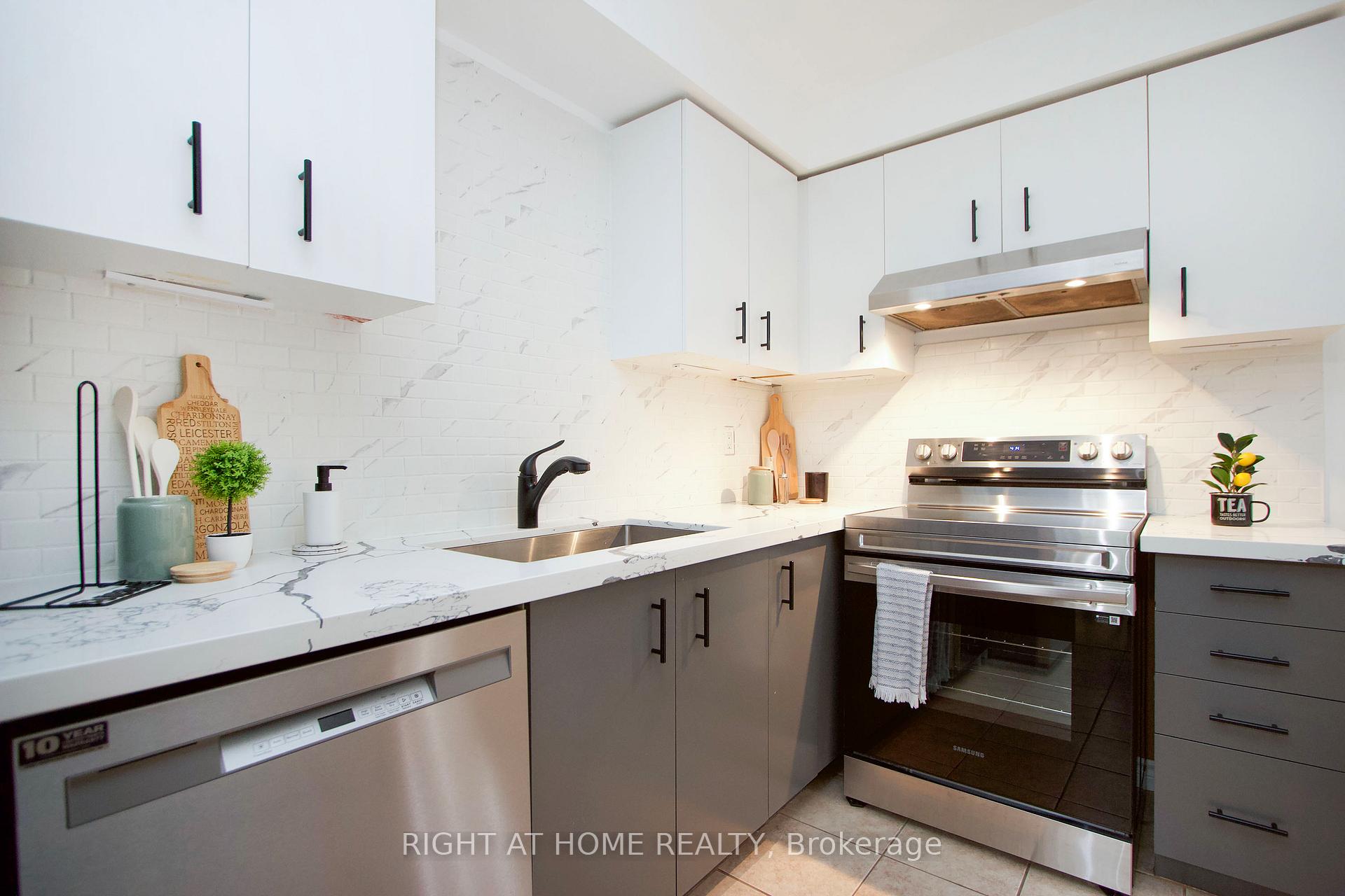 Photo 15 of Unit 204, 10 Bassett Boulevard, Whitby, Pringle Creek — HOMEH