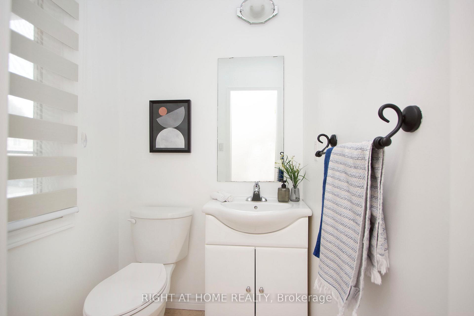Photo 16 of Unit 204, 10 Bassett Boulevard, Whitby, Pringle Creek — HOMEH