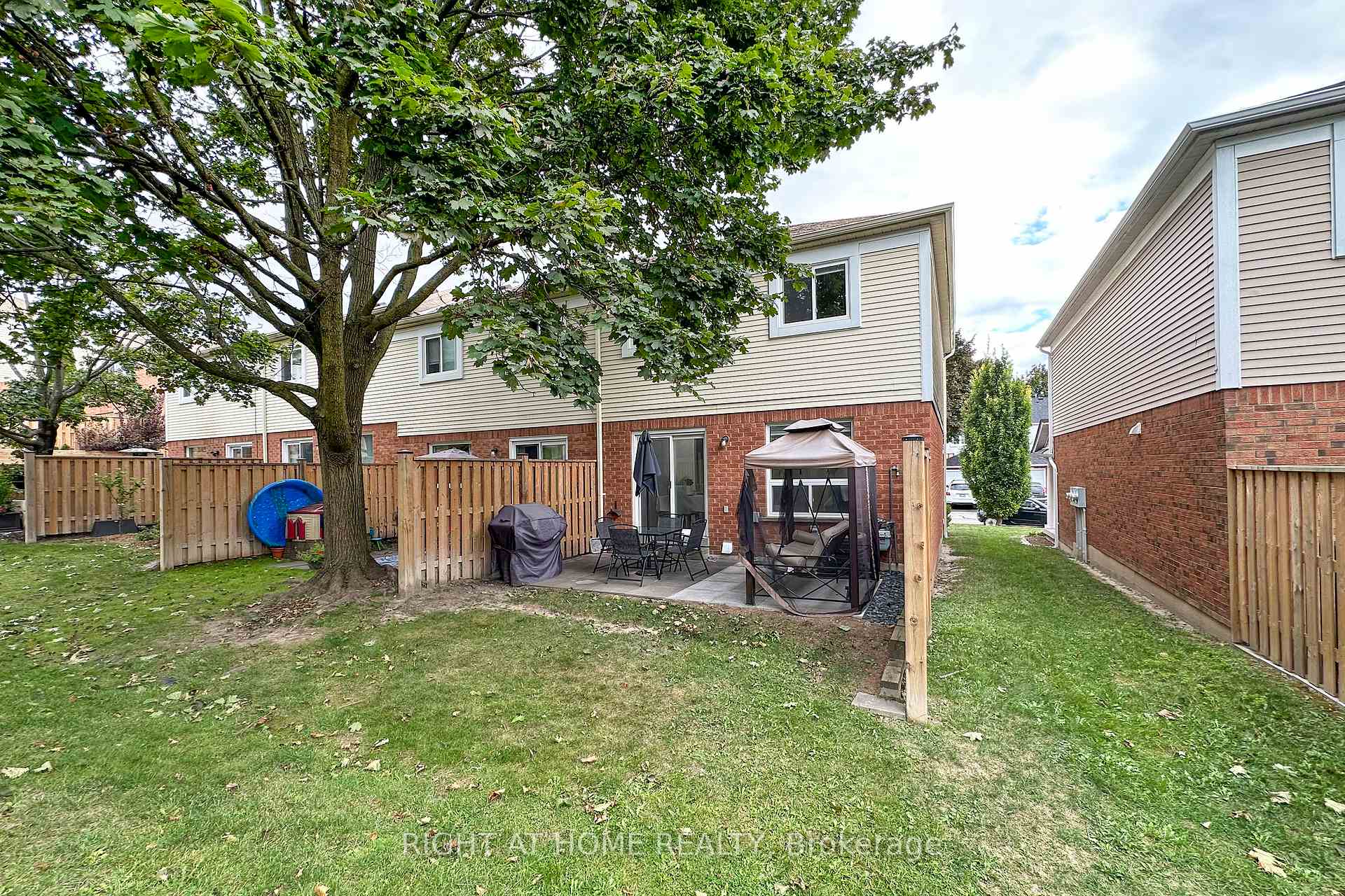 Photo 36 of Unit 204, 10 Bassett Boulevard, Whitby, Pringle Creek — HOMEH