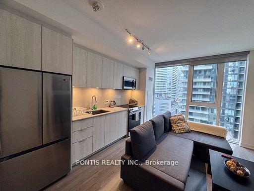 Photo 8 of Unit 1204, 357 King Street W, Toronto, Waterfront Communities — HOMEH