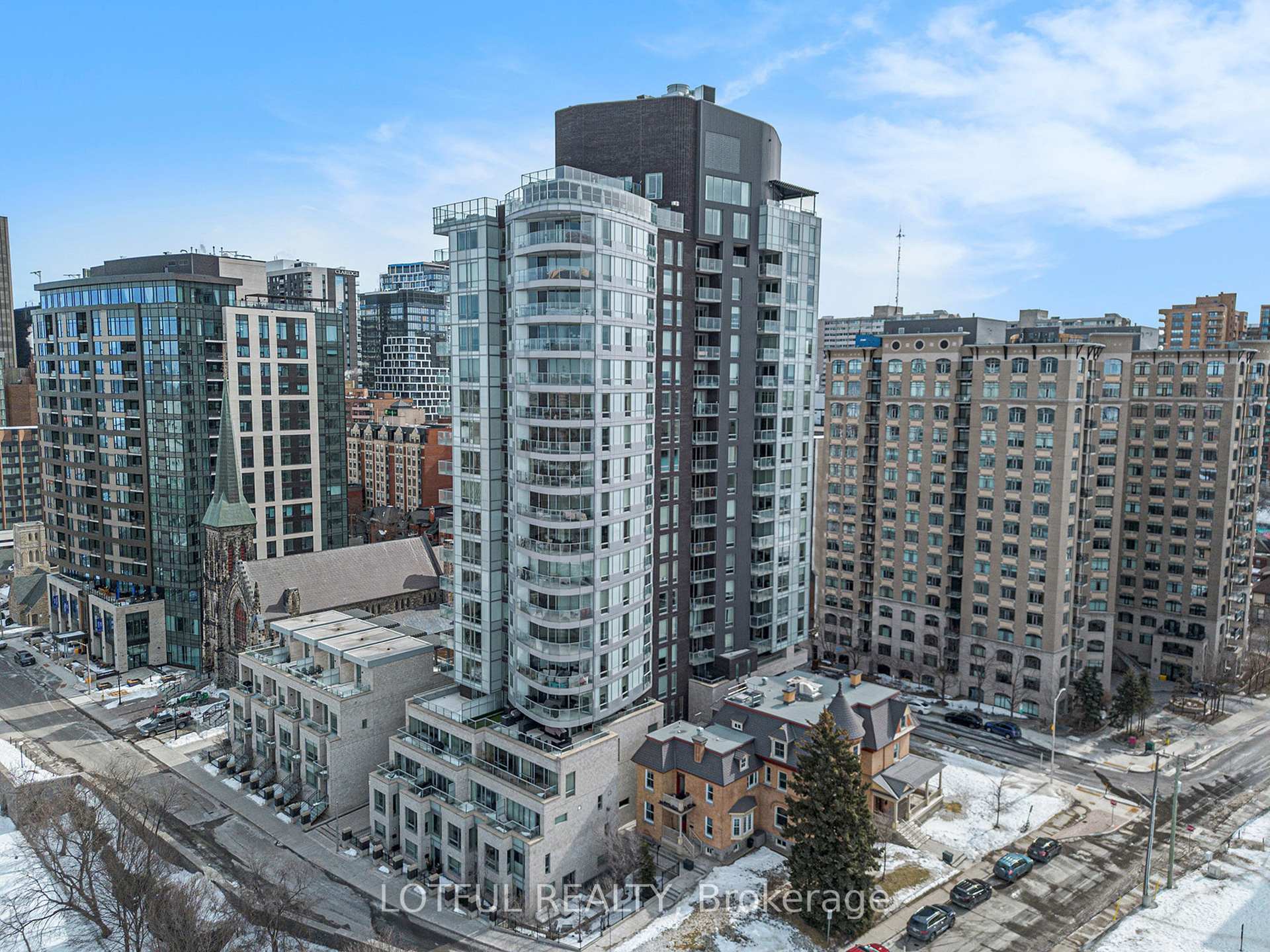 Front of Unit 601, 428 Sparks Street