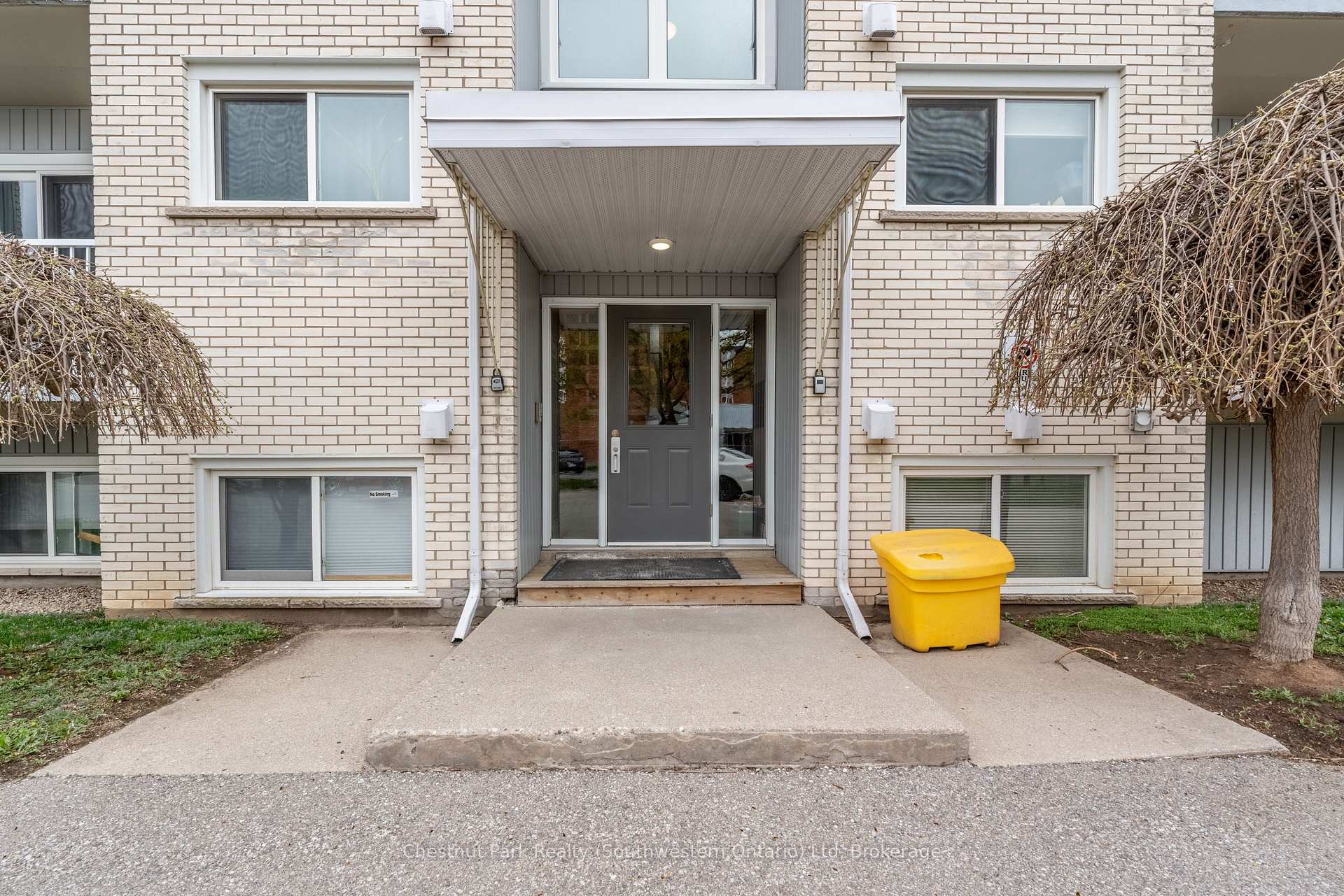 Photo 2 of Unit 7, 37 Conroy Crescent, Guelph, Dovercliffe Park/Old University — HOMEH