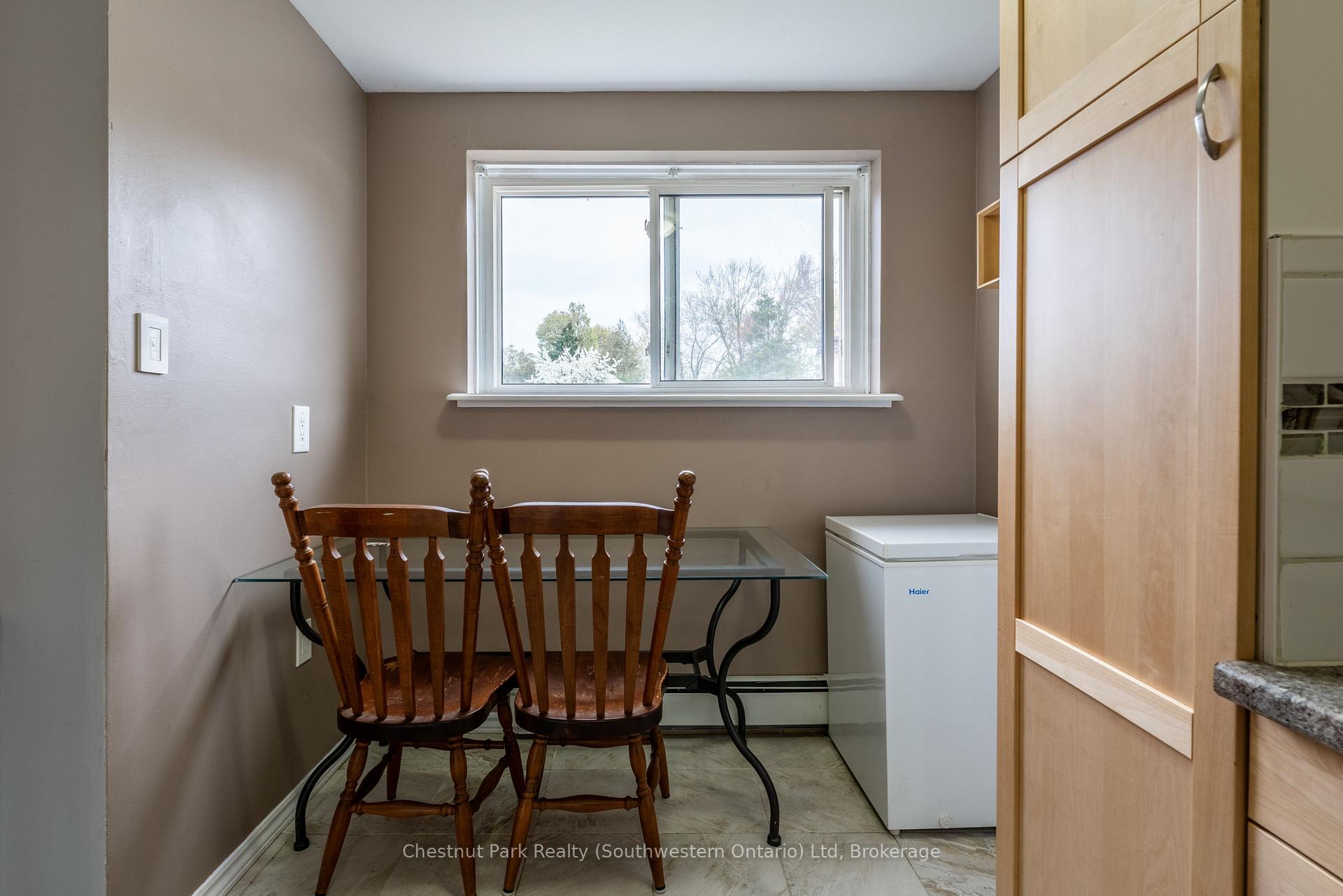 Photo 16 of Unit 7, 37 Conroy Crescent, Guelph, Dovercliffe Park/Old University — HOMEH