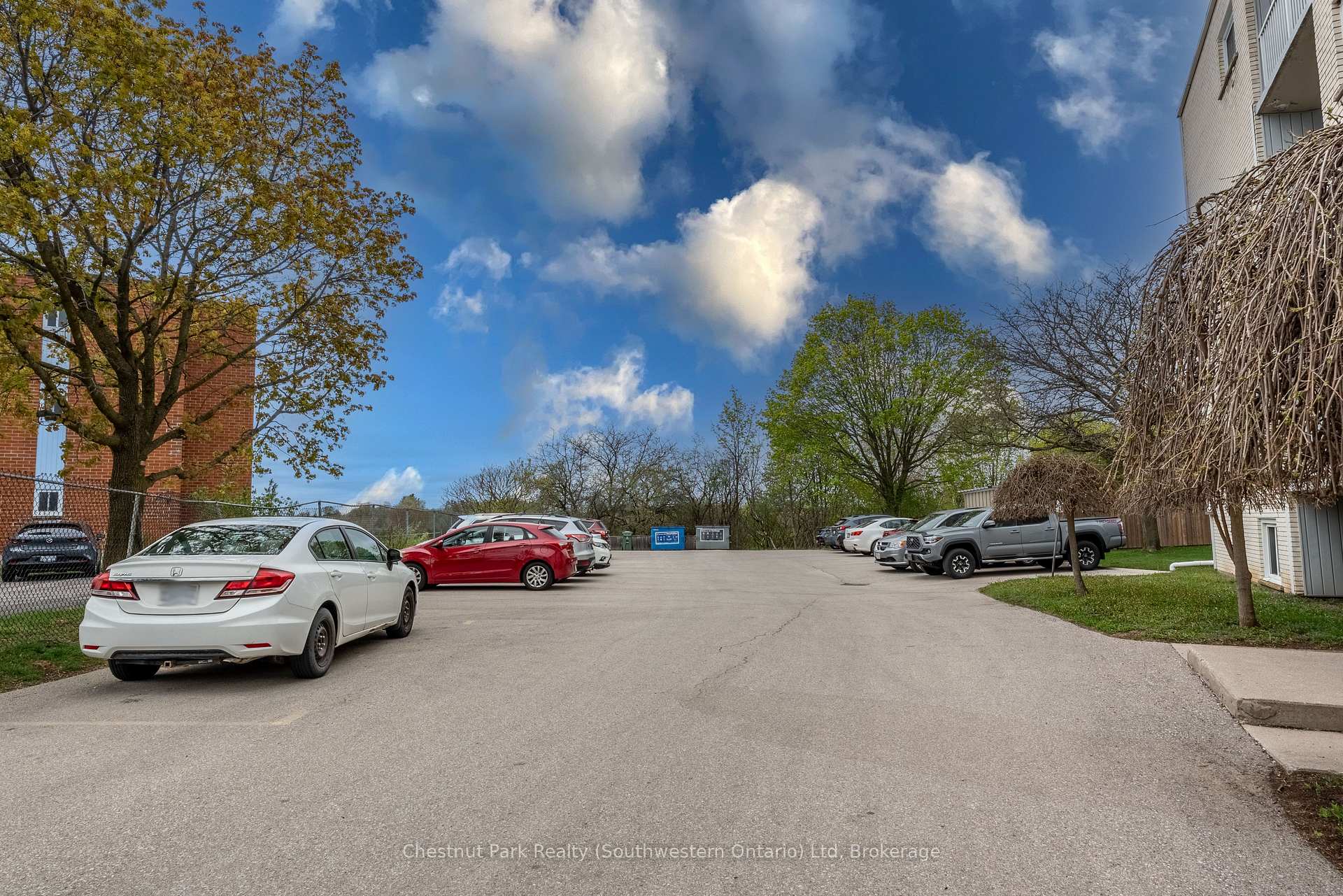 Photo 27 of Unit 7, 37 Conroy Crescent, Guelph, Dovercliffe Park/Old University — HOMEH