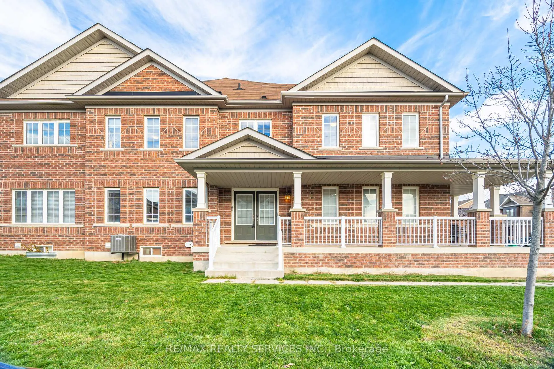 Front of 144 Baffin Crescent