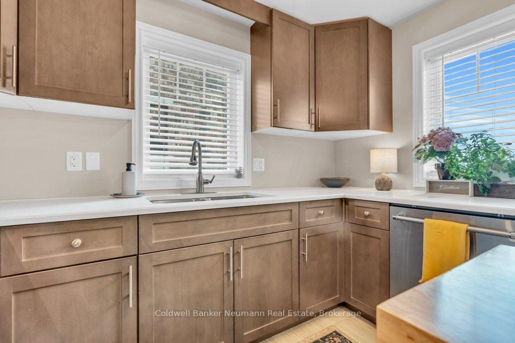 Photo 9 of Unit 30, 39 Kay Crescent, Guelph, Pineridge/Westminster Woods — HOMEH