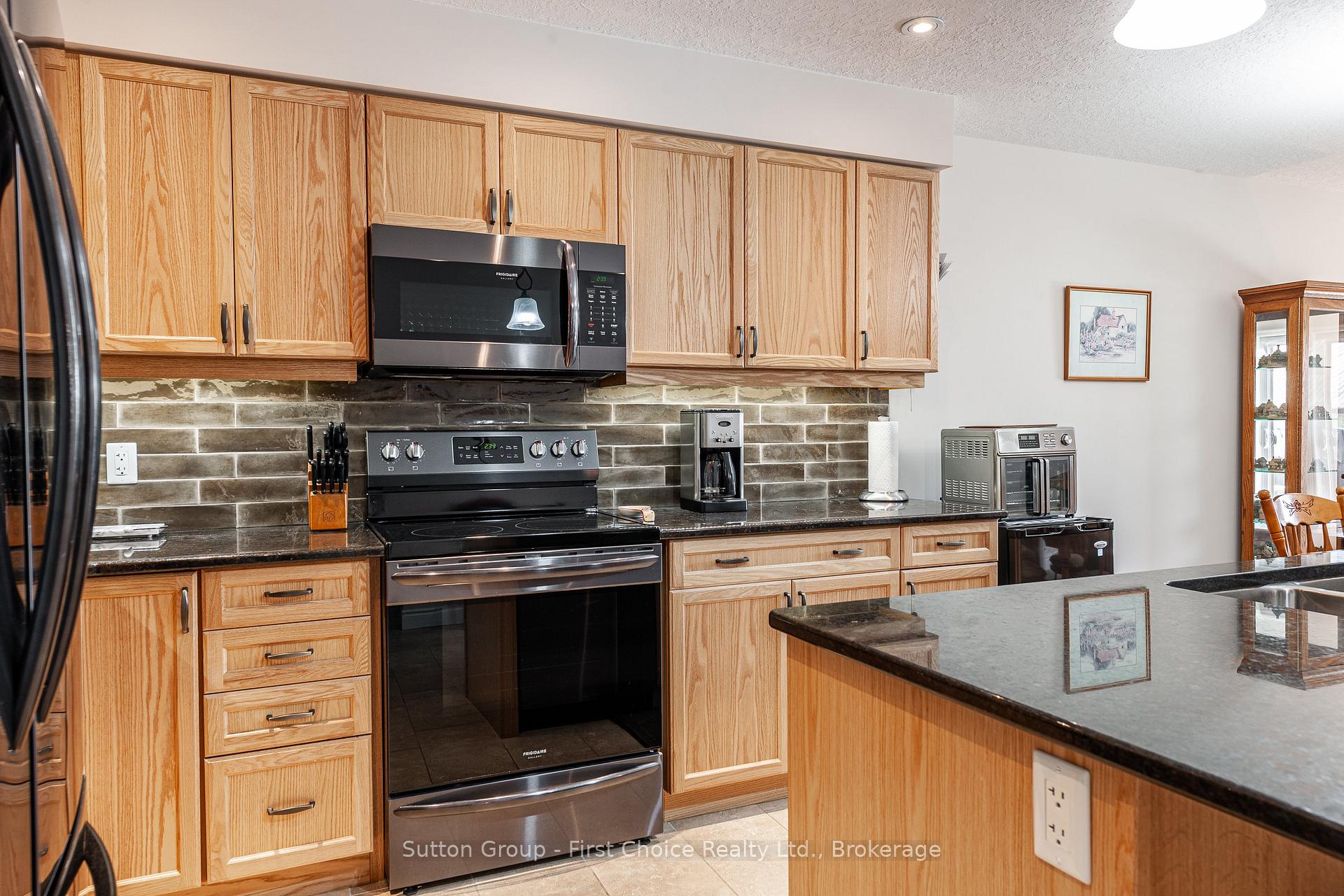 Photo 9 of Unit 5, 74 Edison Street, St. Marys — HOMEH
