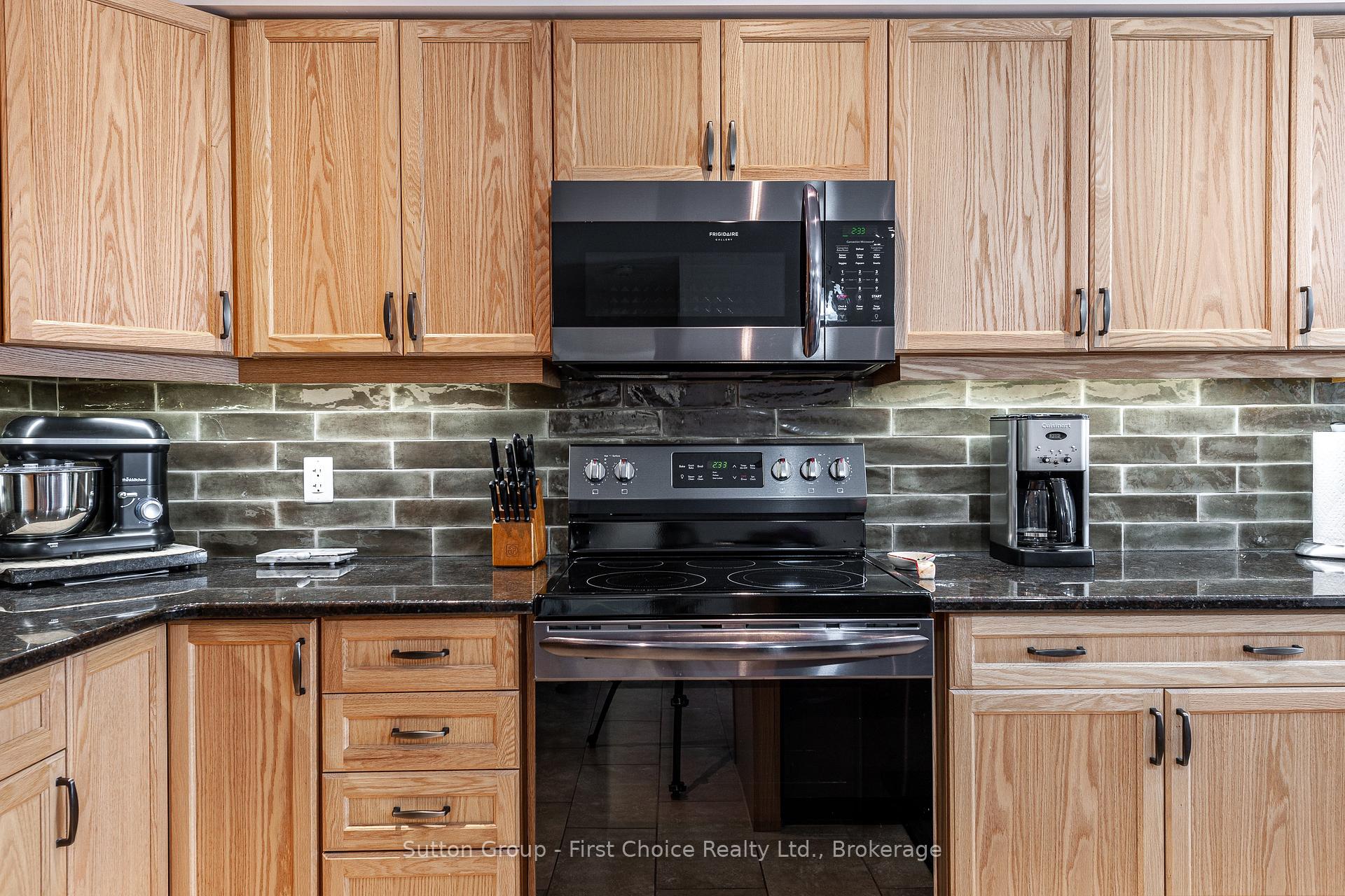 Photo 10 of Unit 5, 74 Edison Street, St. Marys — HOMEH