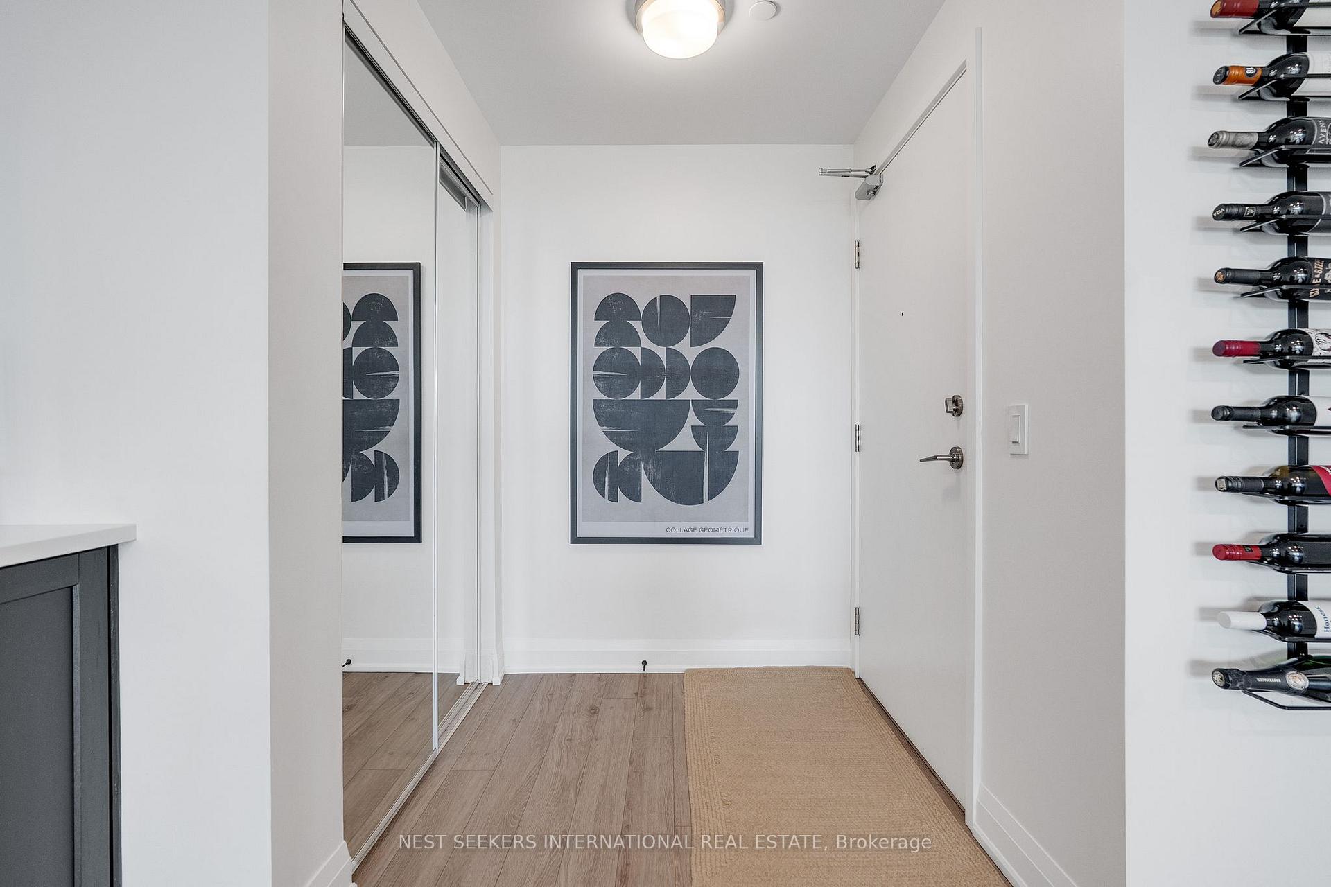 Photo 3 of Unit 404, 681 Yonge Street, Barrie, Painswick South — HOMEH
