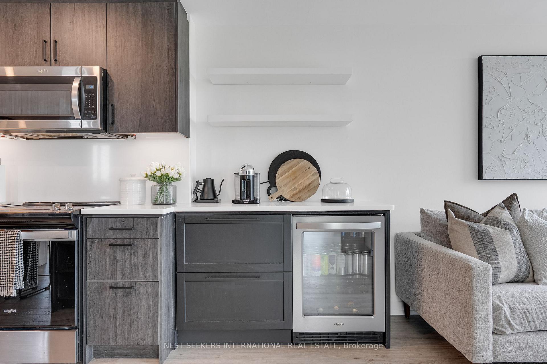 Photo 12 of Unit 404, 681 Yonge Street, Barrie, Painswick South — HOMEH