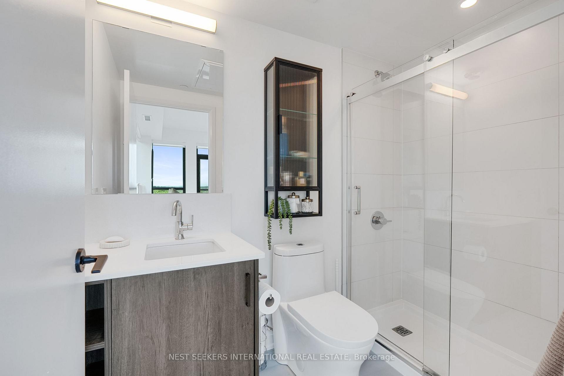 Photo 21 of Unit 404, 681 Yonge Street, Barrie, Painswick South — HOMEH