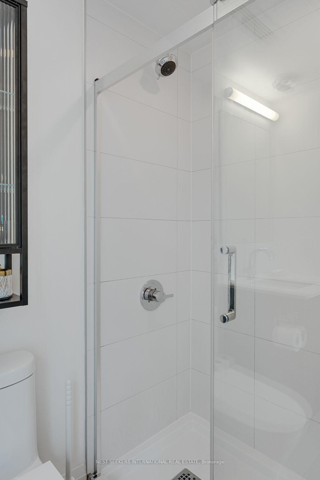 Photo 22 of Unit 404, 681 Yonge Street, Barrie, Painswick South — HOMEH