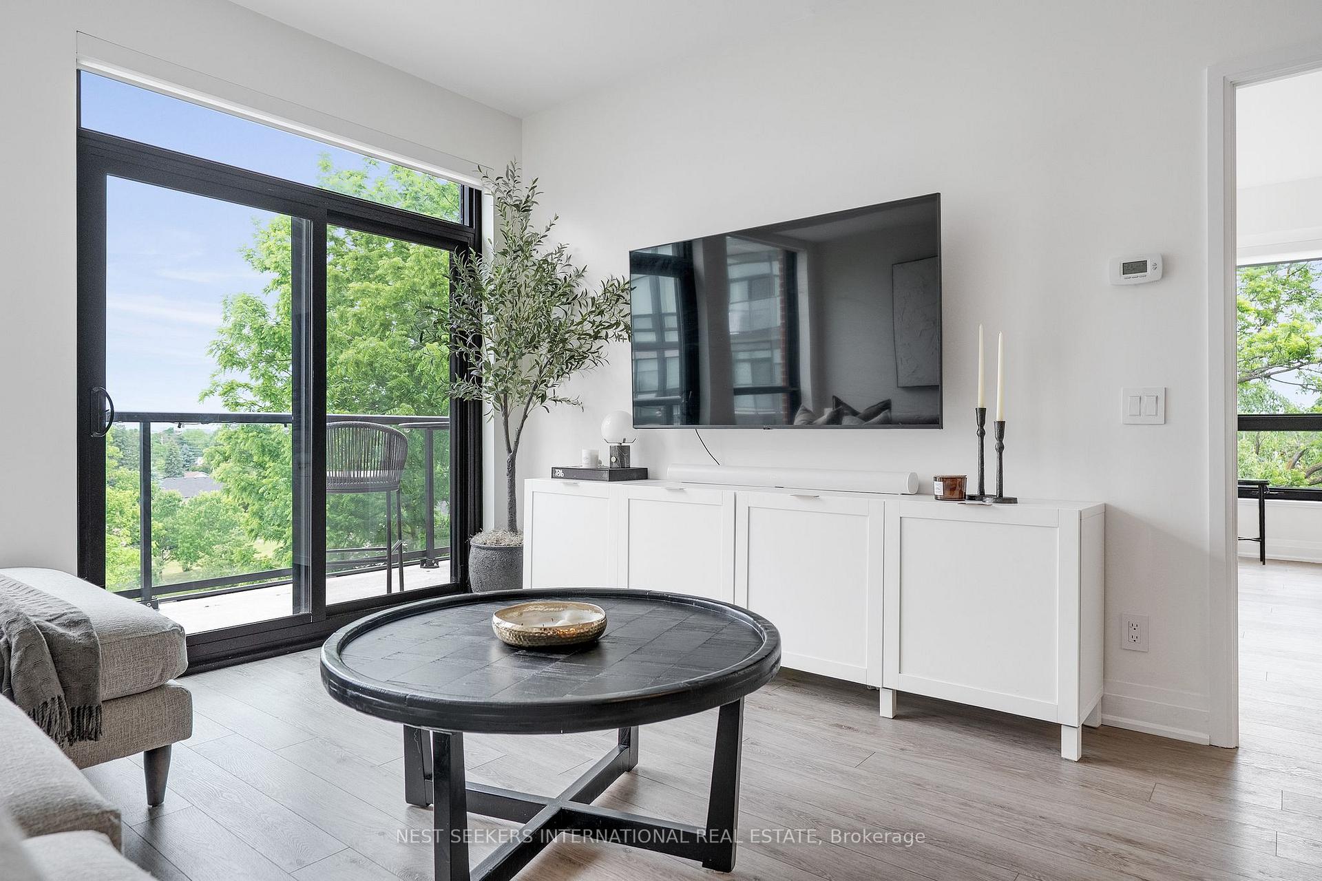Photo 29 of Unit 404, 681 Yonge Street, Barrie, Painswick South — HOMEH